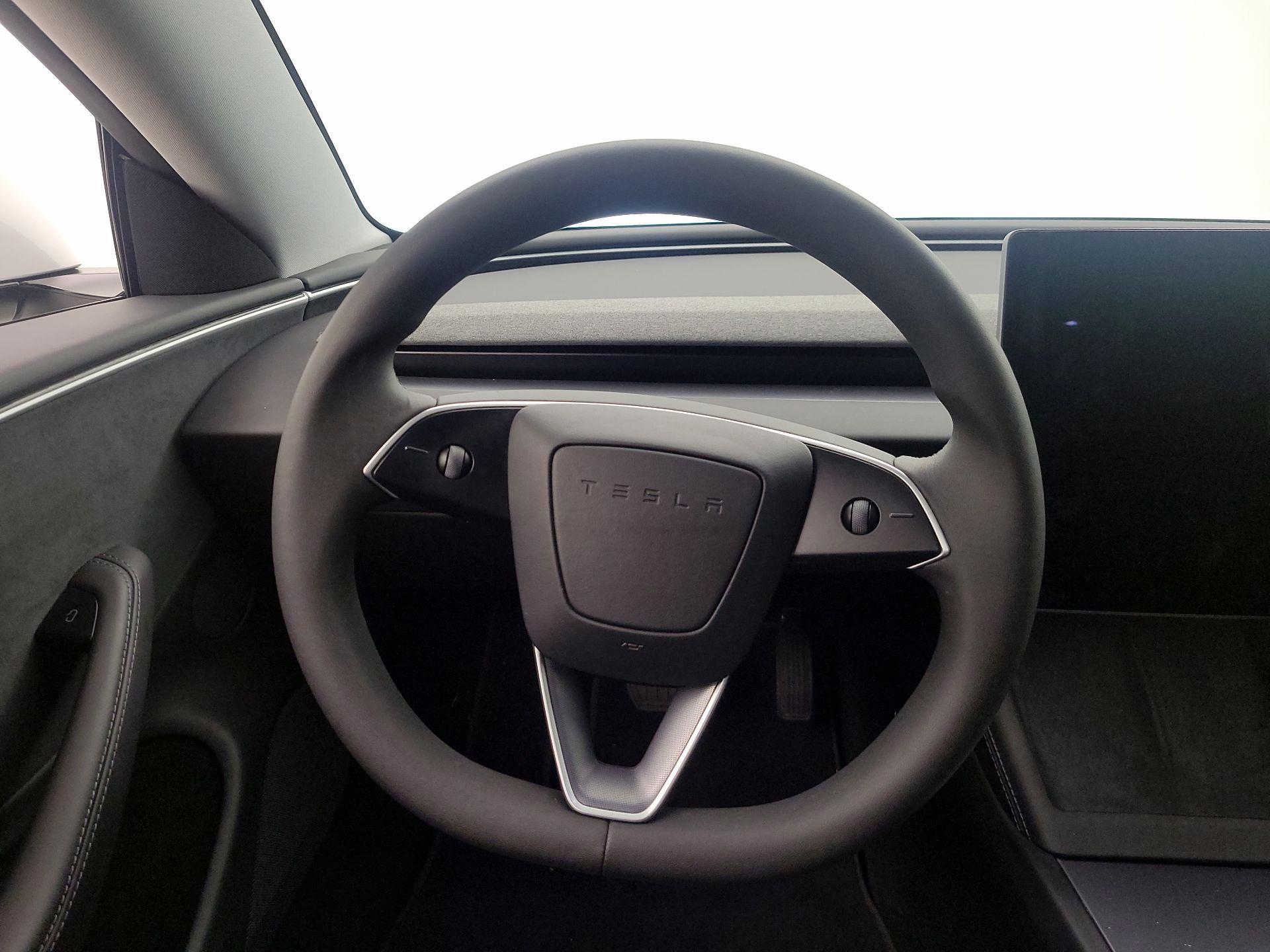 Thumbnail: 2024 Tesla Model 3 - 10