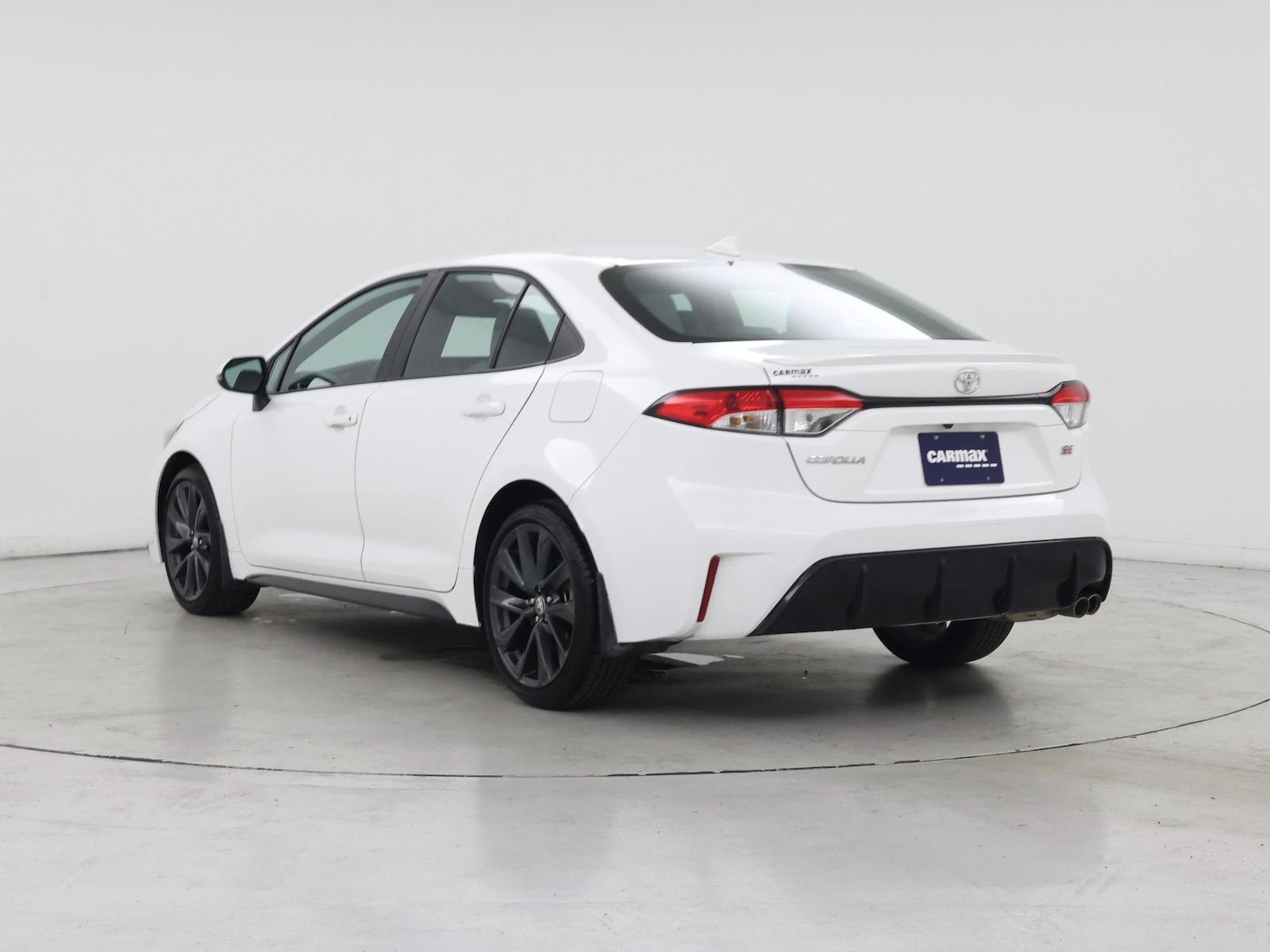 2025 Toyota Corolla SE - Photo 3