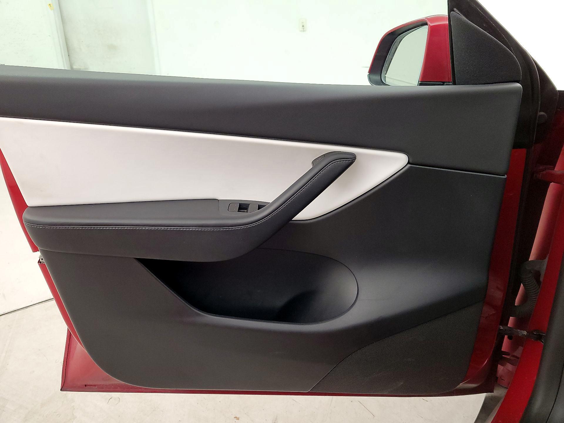 Thumbnail: 2021 Tesla Model Y - 12