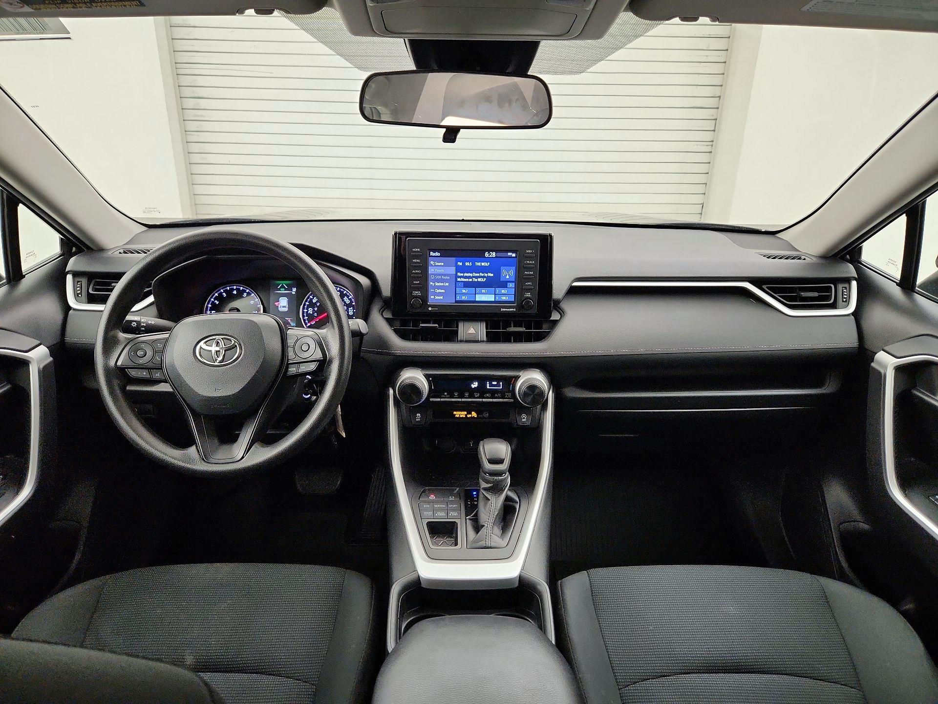 Thumbnail: 2021 Toyota RAV4 - 9