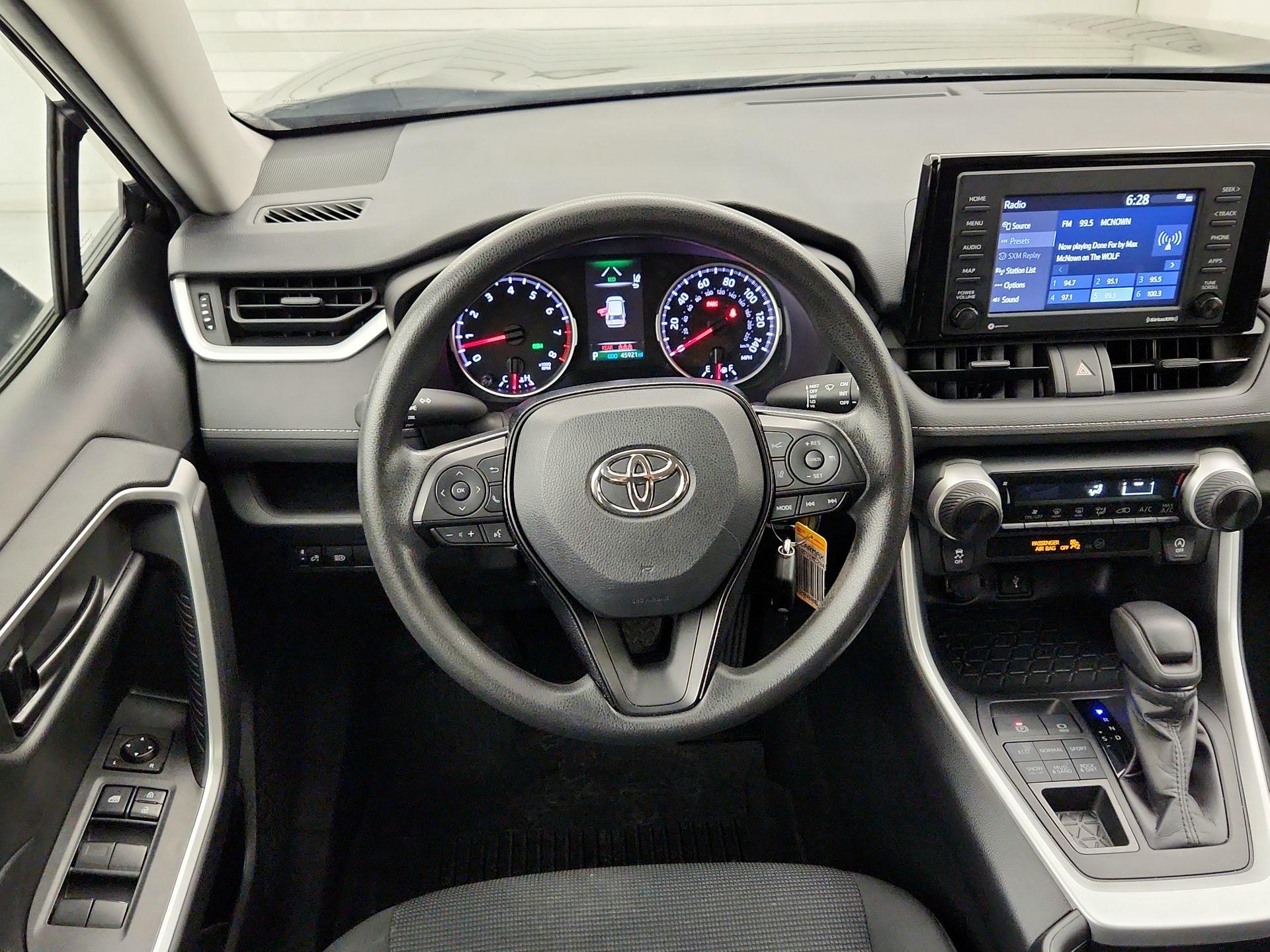 Thumbnail: 2021 Toyota RAV4 - 10