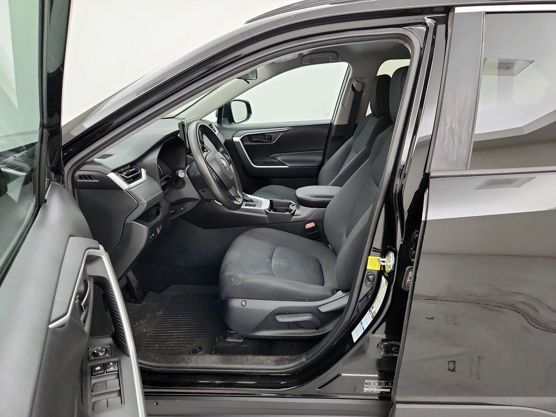 Thumbnail: 2021 Toyota RAV4 - 11