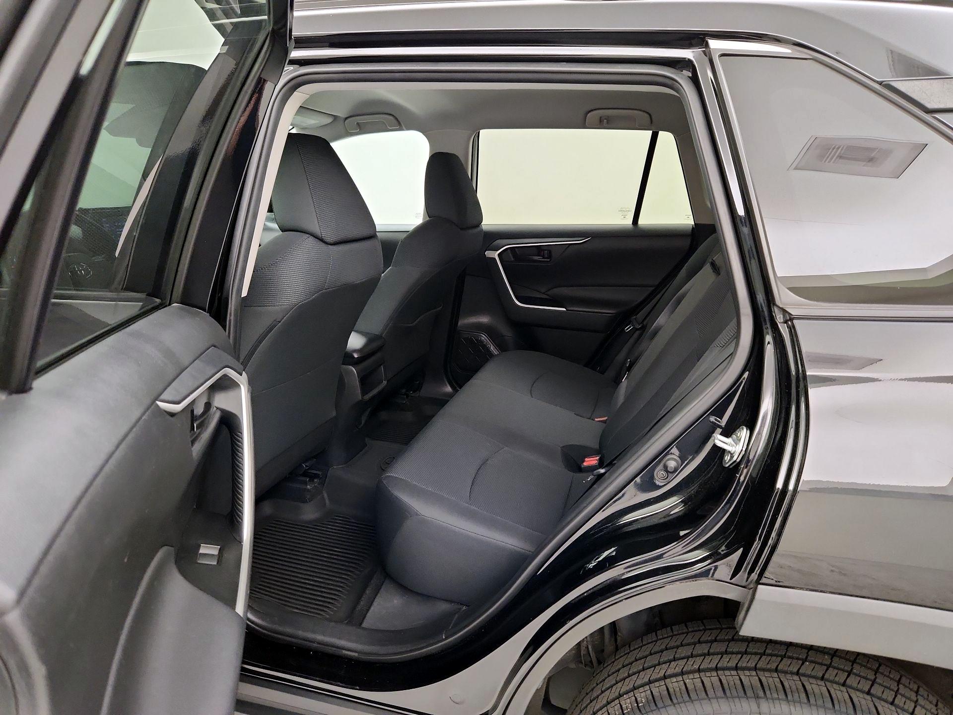 Thumbnail: 2021 Toyota RAV4 - 19