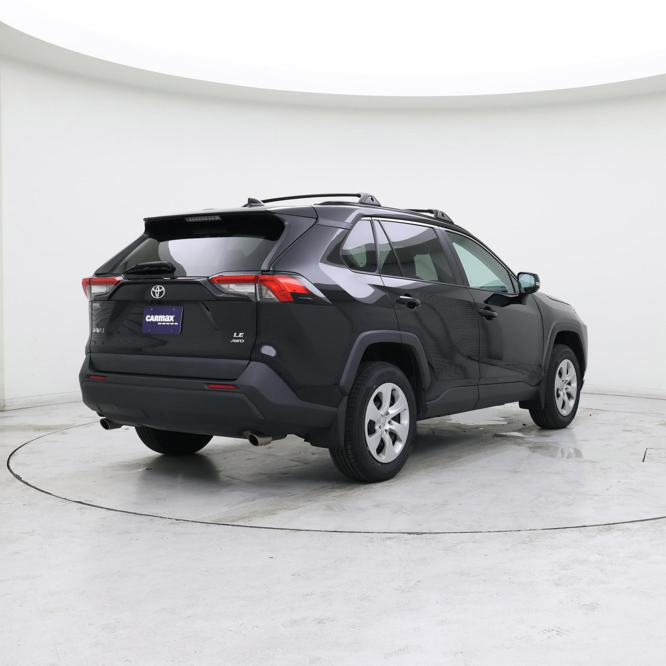 Thumbnail: 2021 Toyota RAV4 - 8