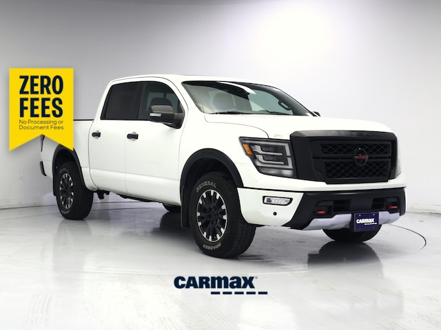 White 2022 Nissan Titan Pickup Truck Four-Wheel Drive Automatic