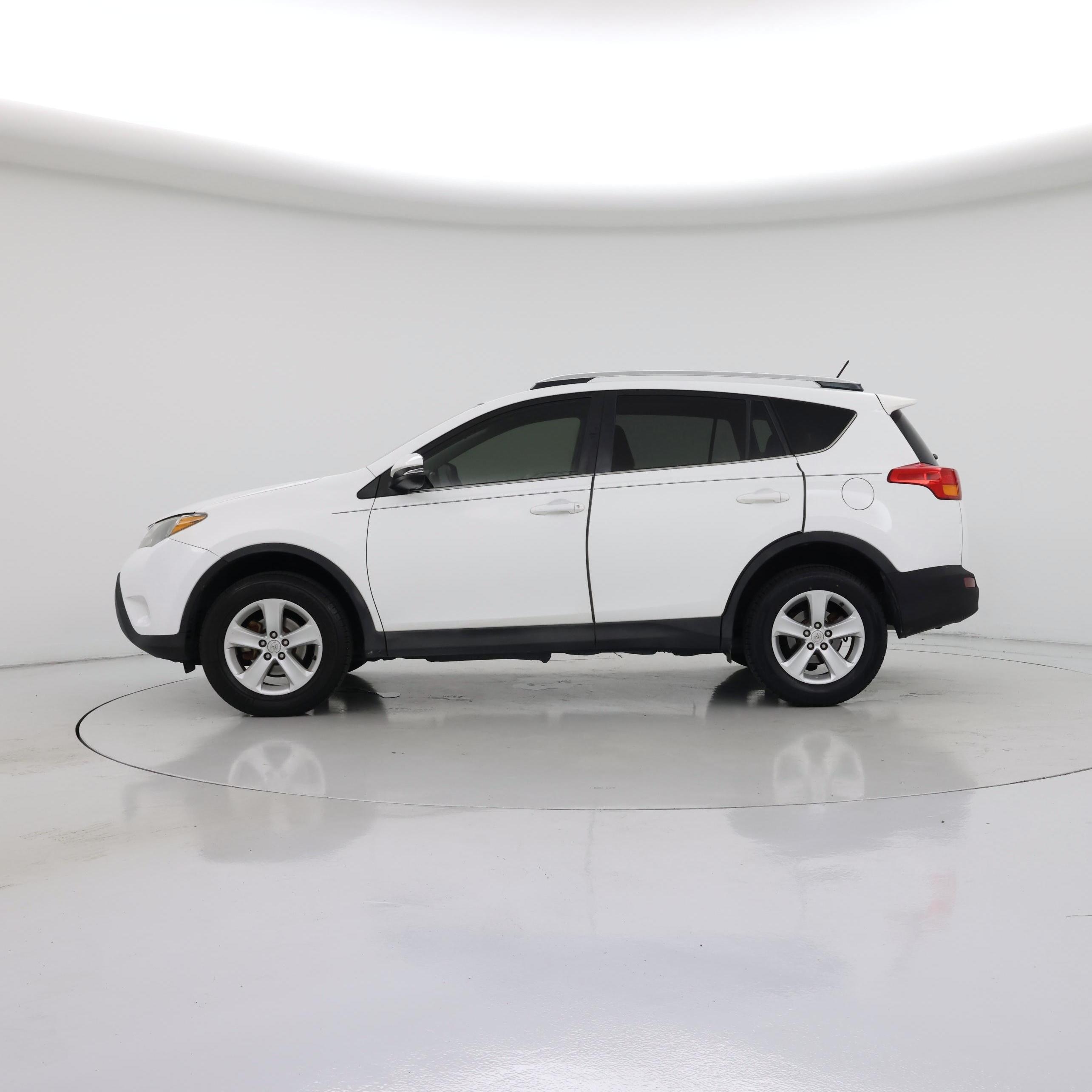Thumbnail: 2014 Toyota RAV4 - 3