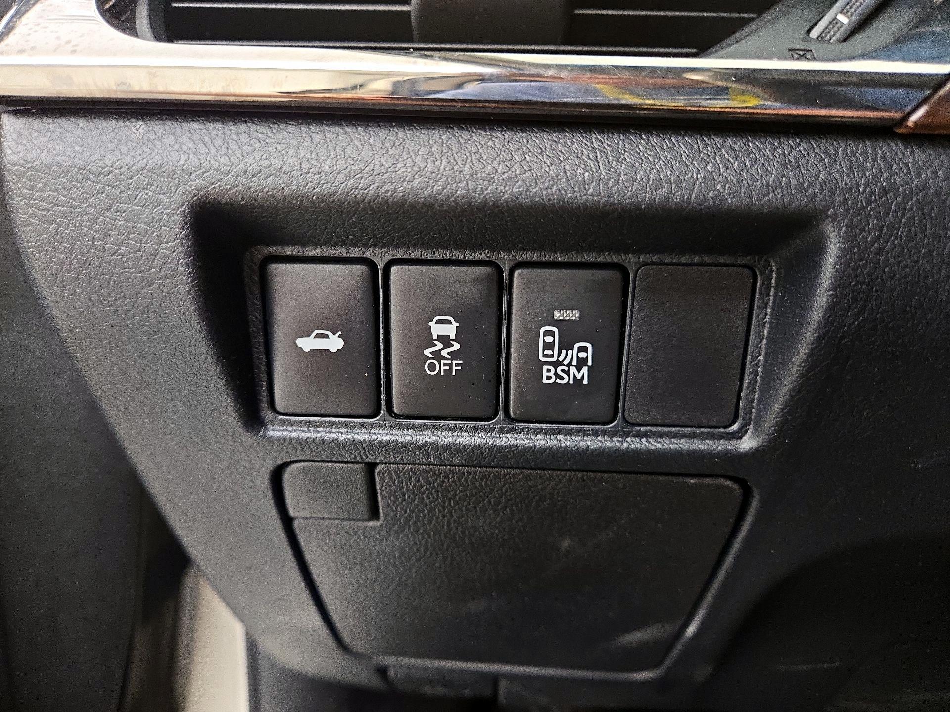 Thumbnail: 2015 Toyota Avalon - 13