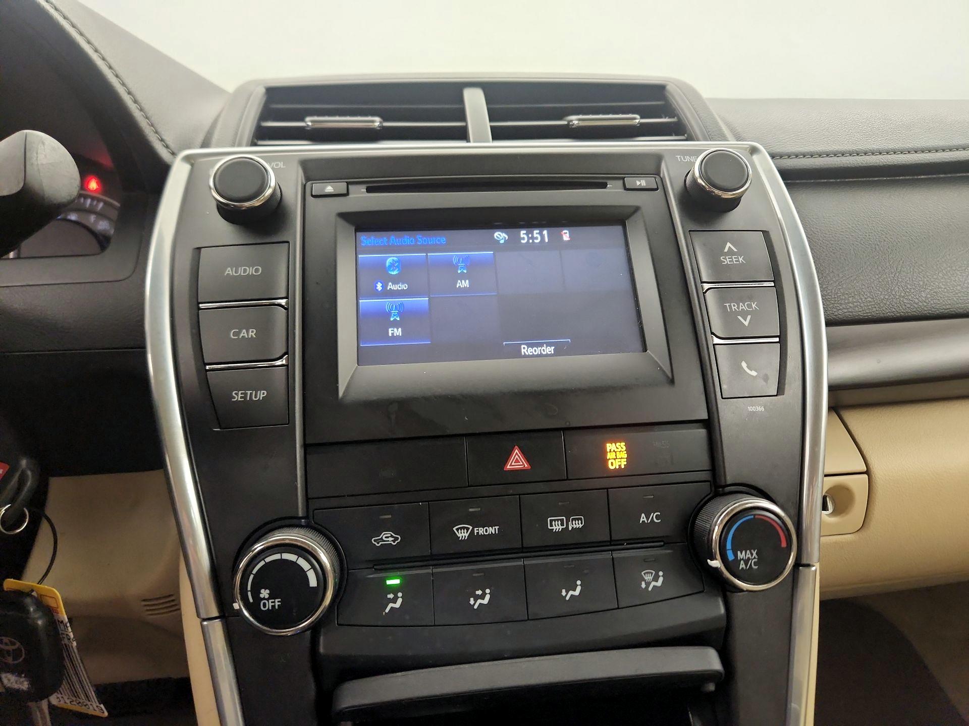 Thumbnail: 2015 Toyota Camry - 14