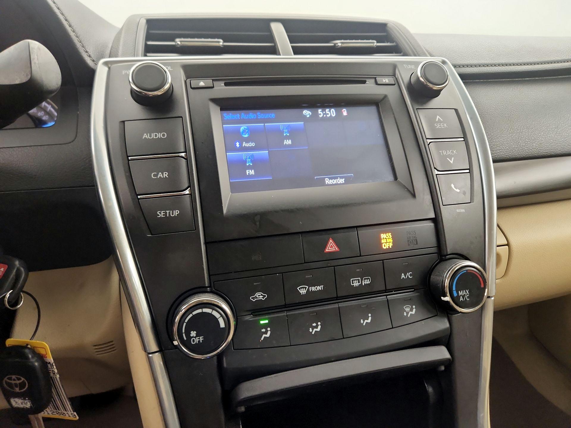 Thumbnail: 2015 Toyota Camry - 15