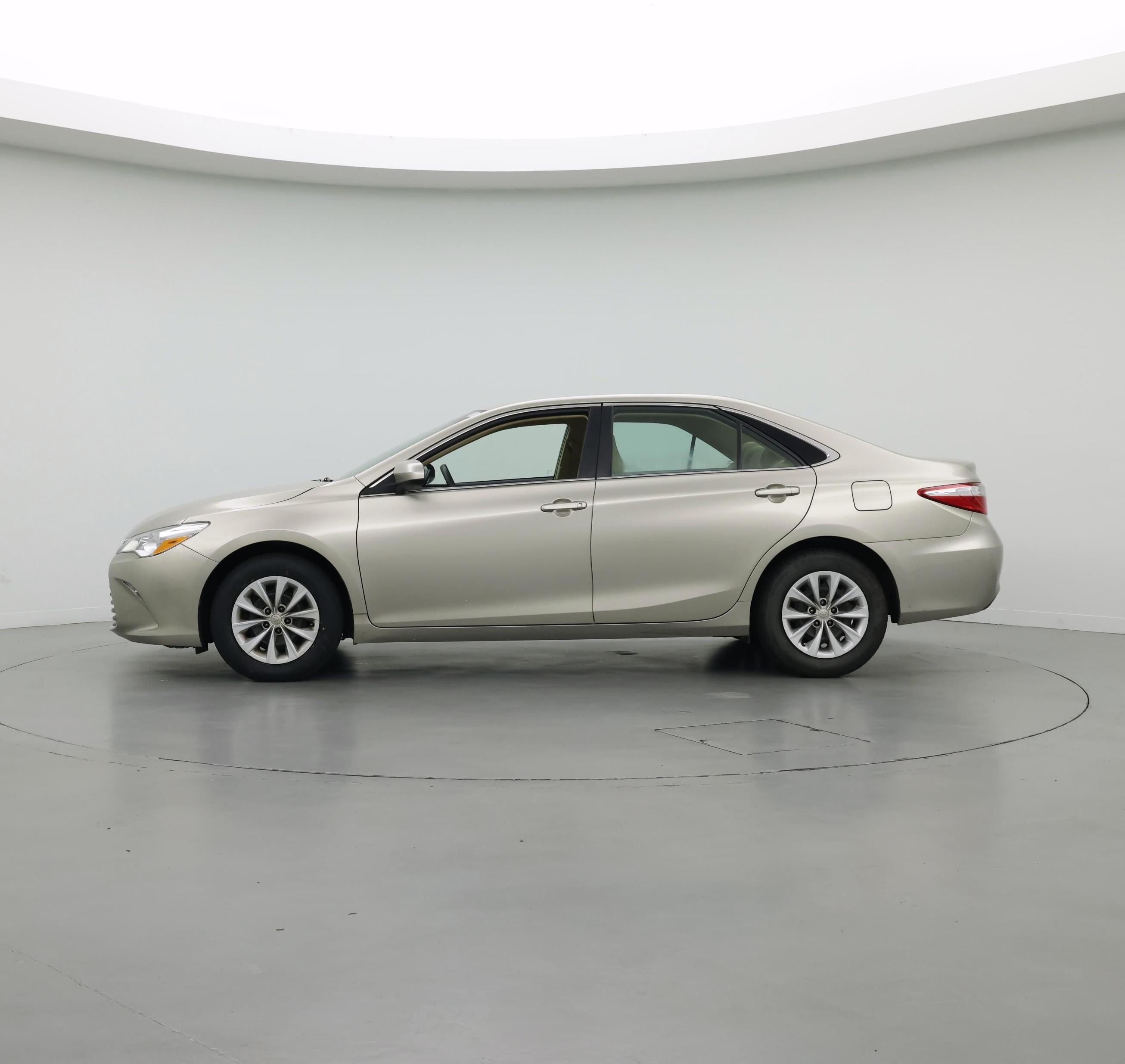 Thumbnail: 2015 Toyota Camry - 3