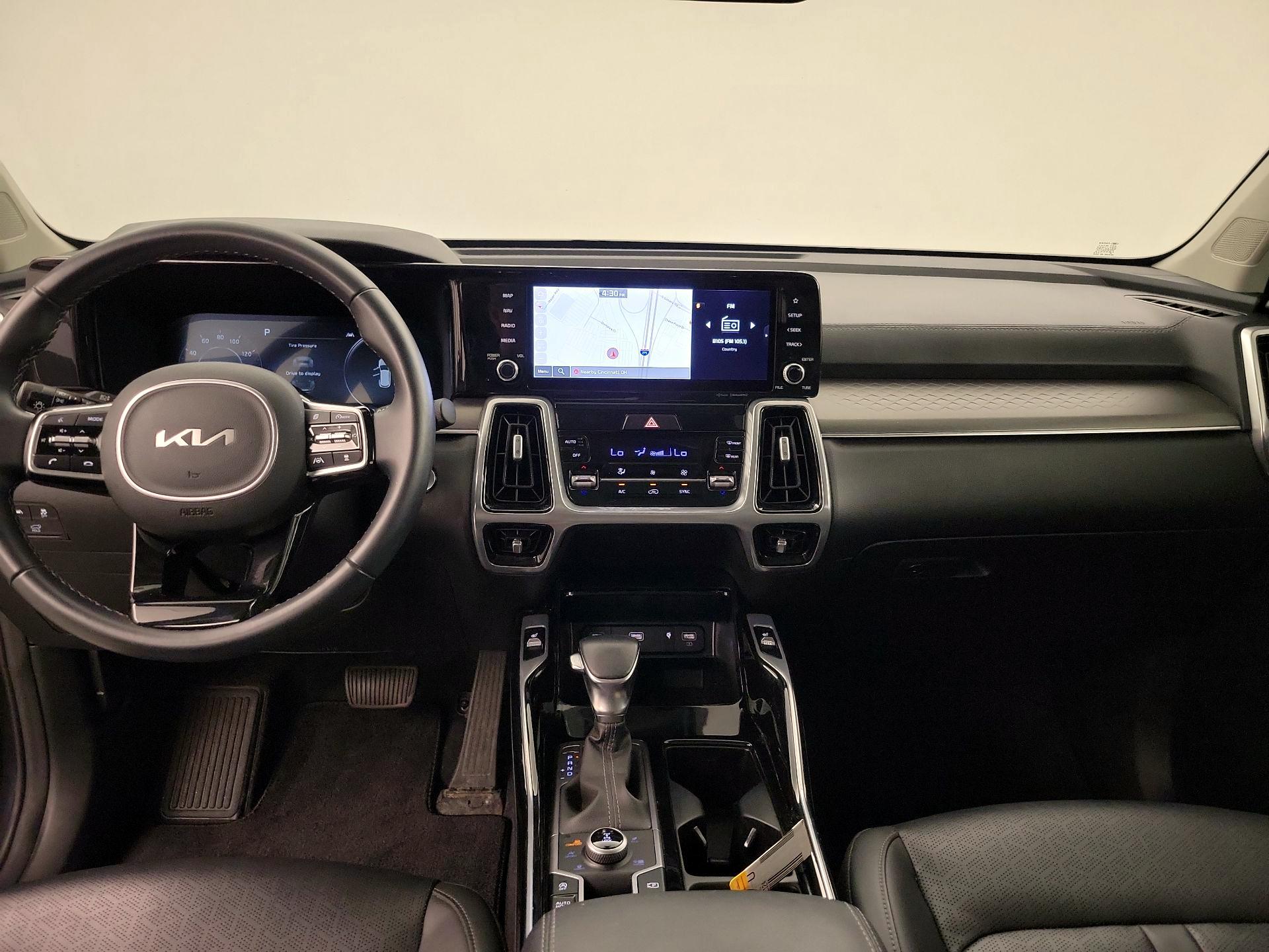 Thumbnail: 2023 Kia Sorento - 9