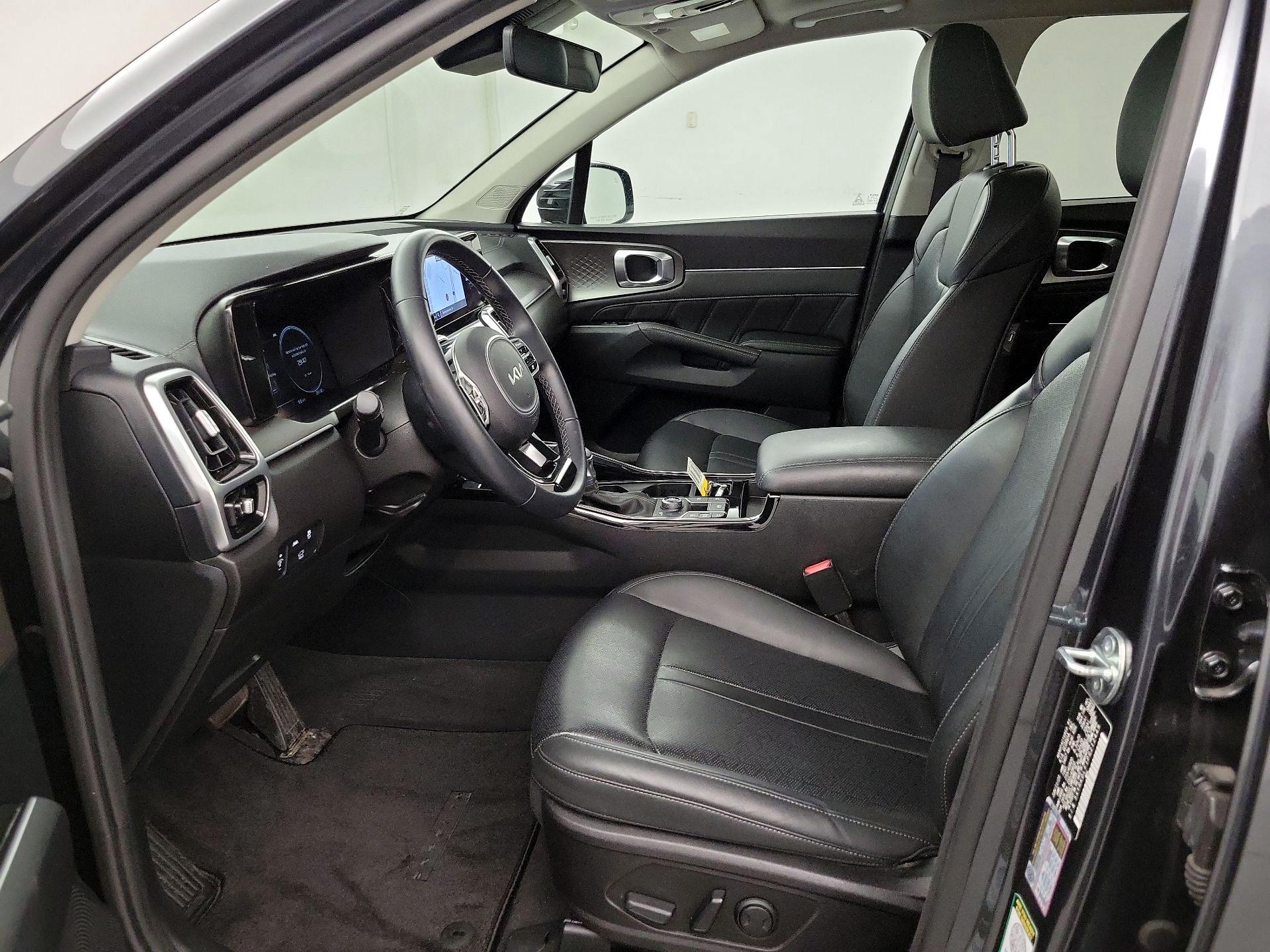 Thumbnail: 2023 Kia Sorento - 11