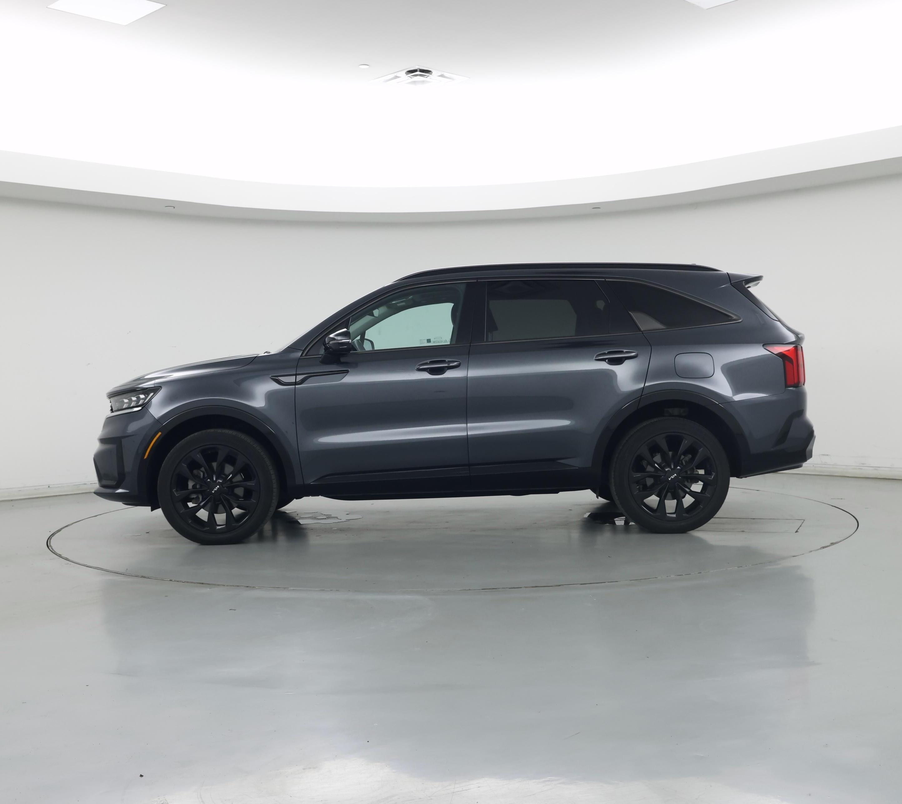 Thumbnail: 2023 Kia Sorento - 3