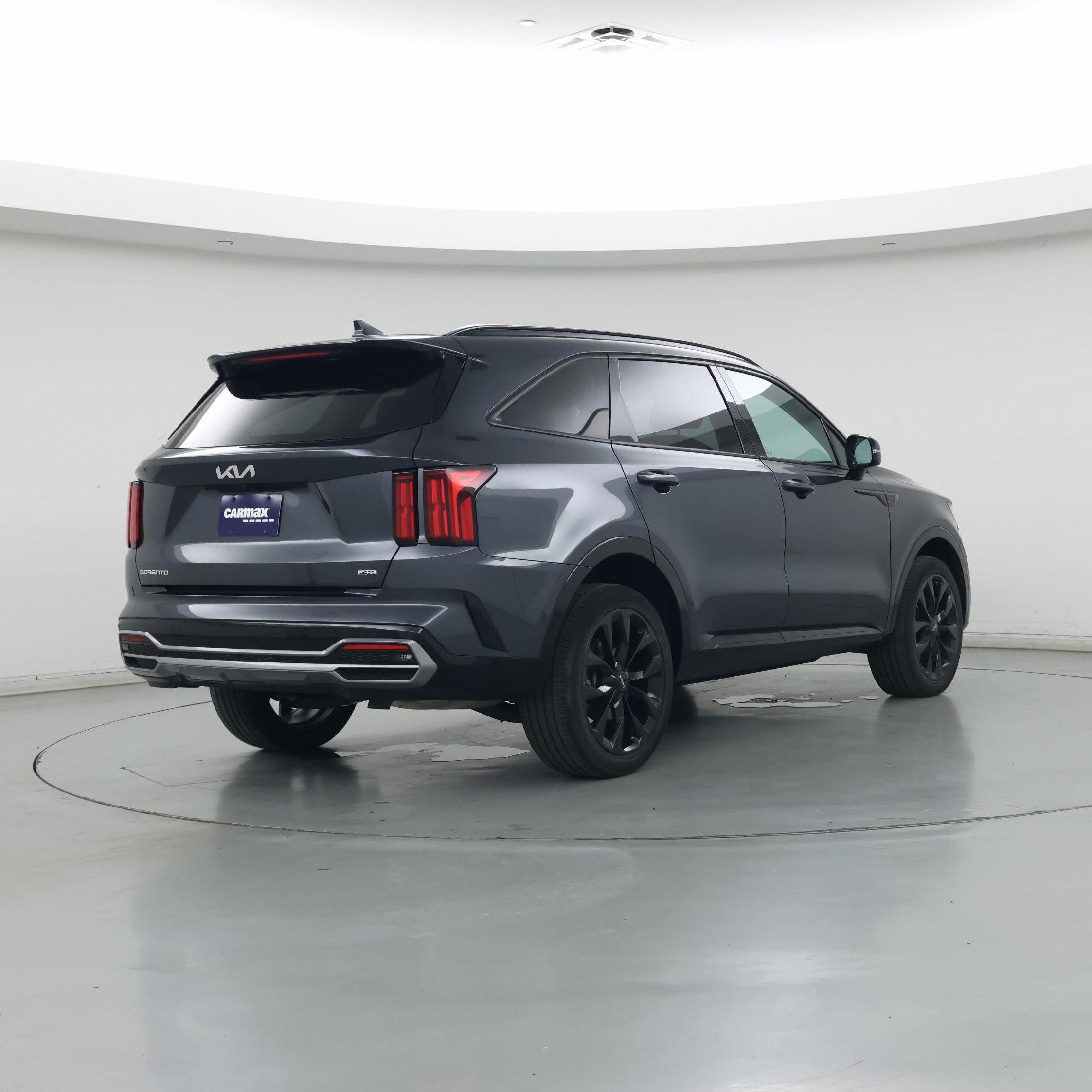 Thumbnail: 2023 Kia Sorento - 8