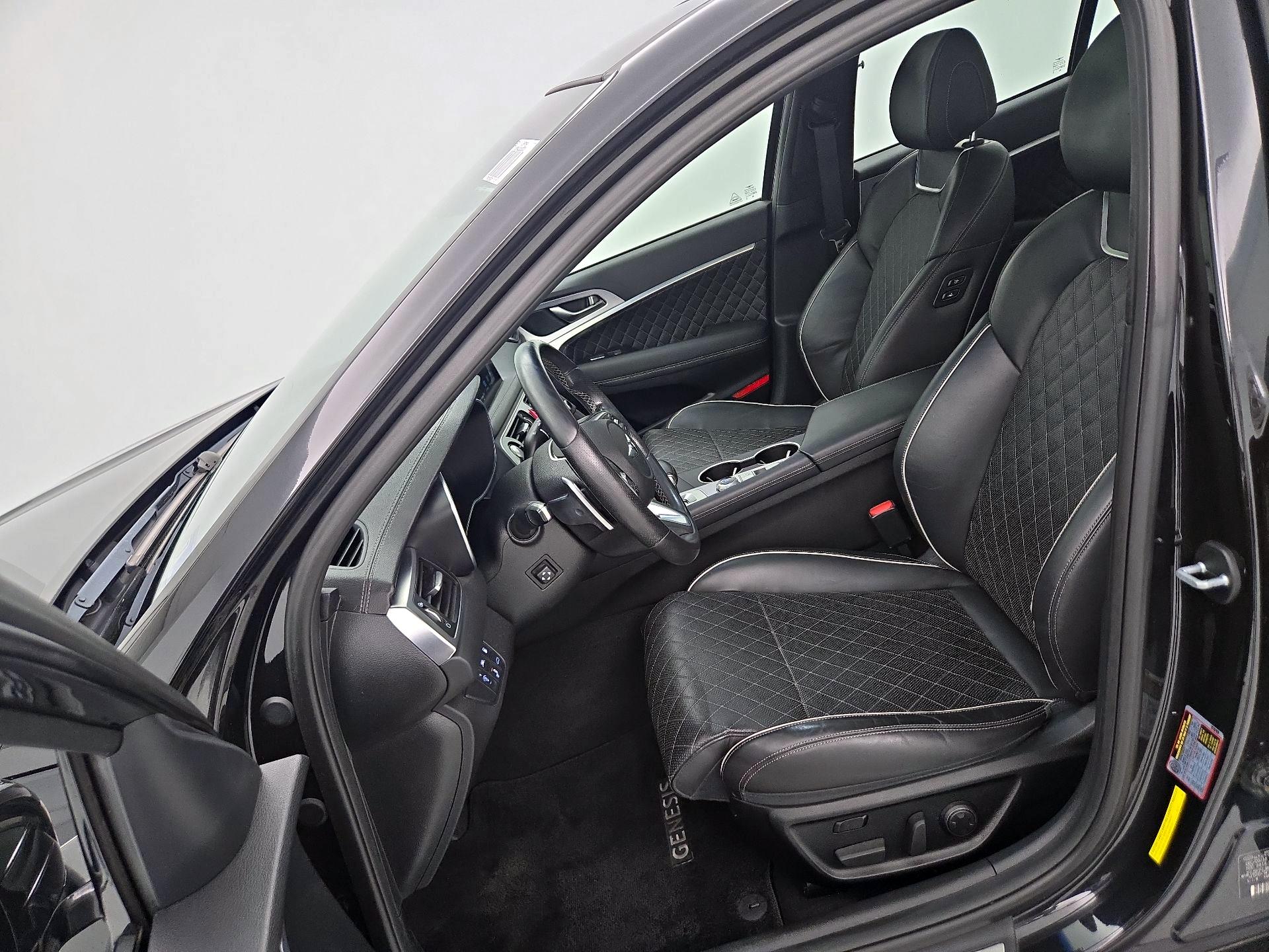 Thumbnail: 2019 Genesis G70 - 11