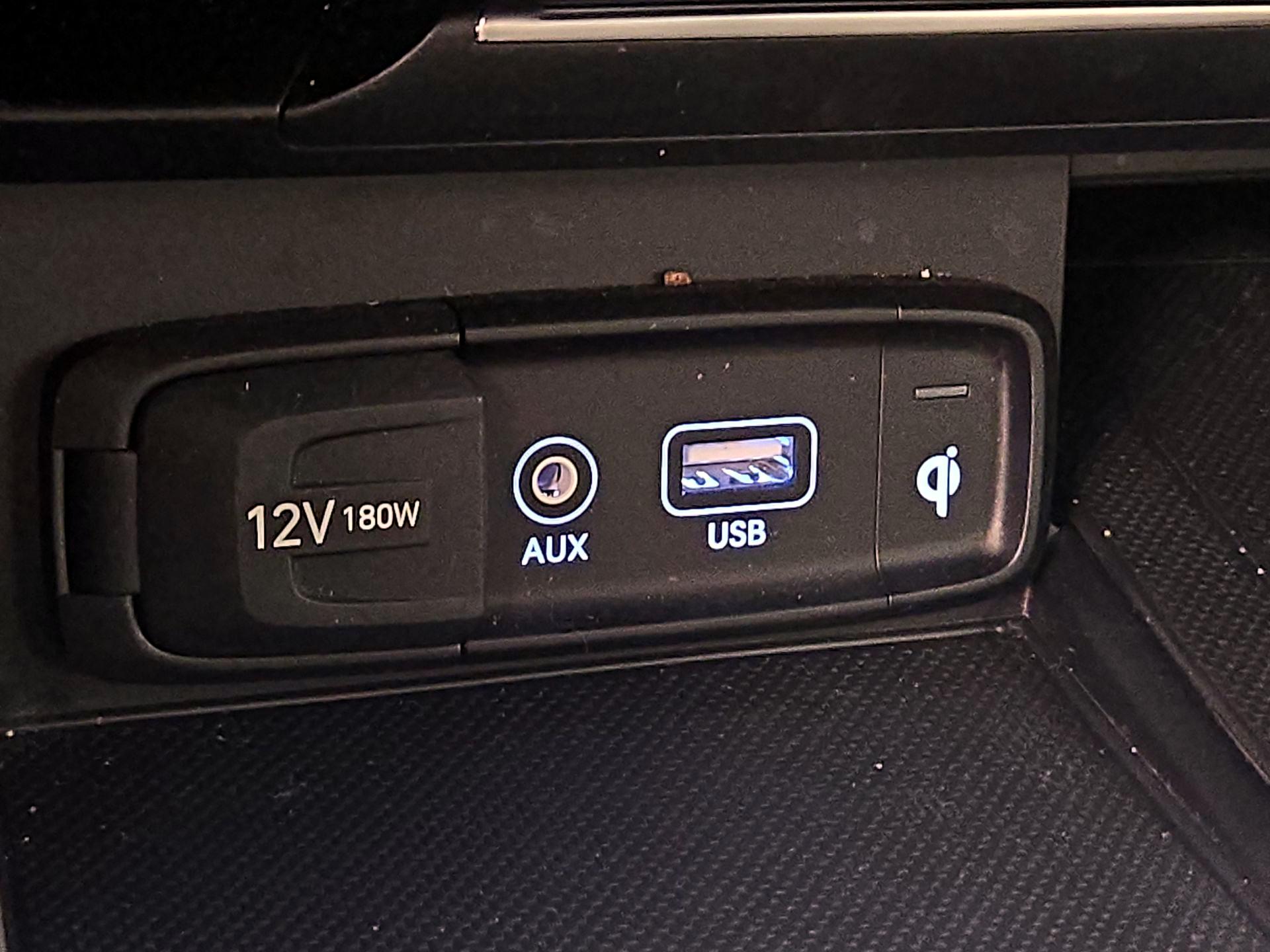 Thumbnail: 2019 Genesis G70 - 19