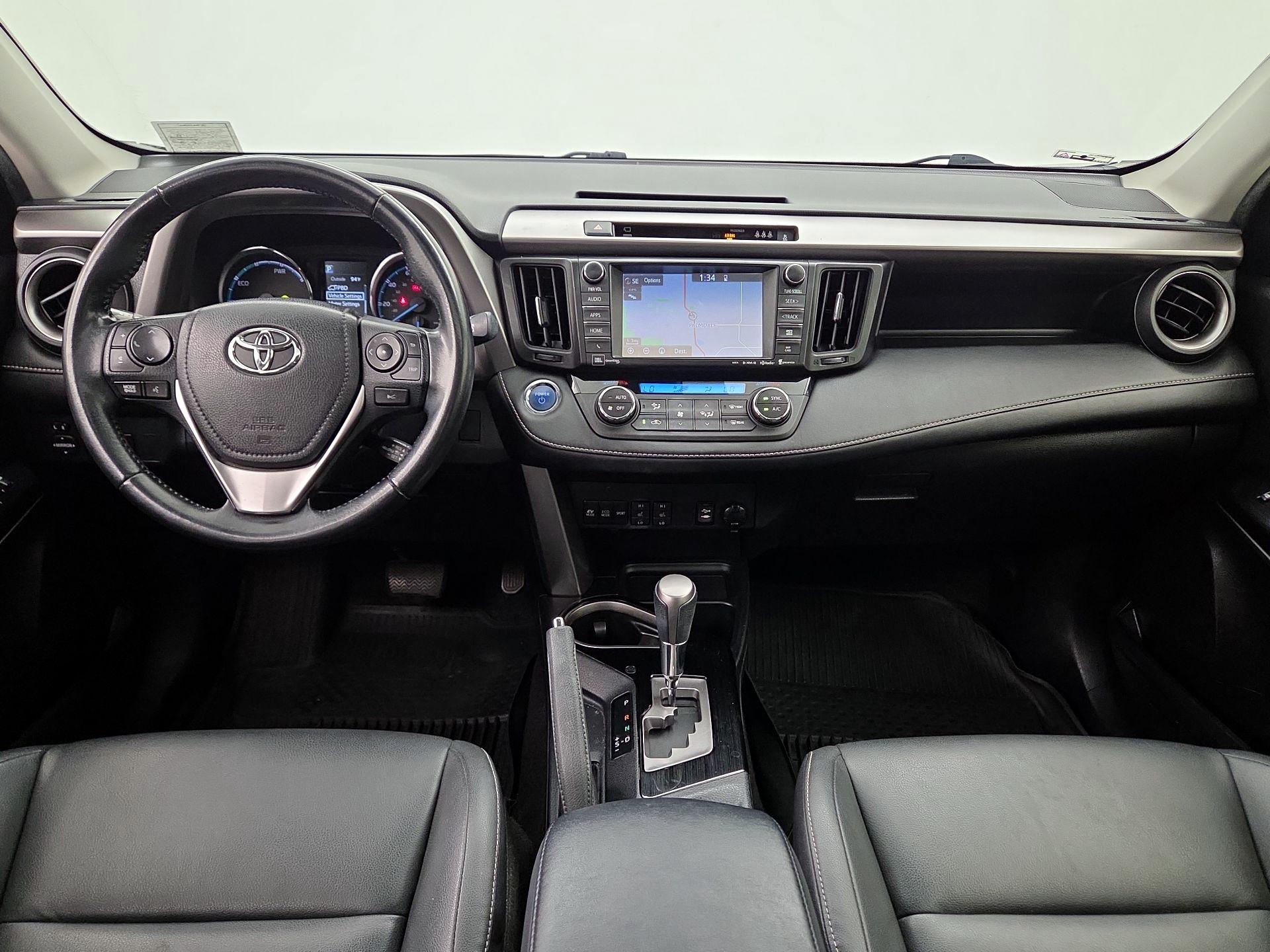 Thumbnail: 2017 Toyota RAV4 - 9