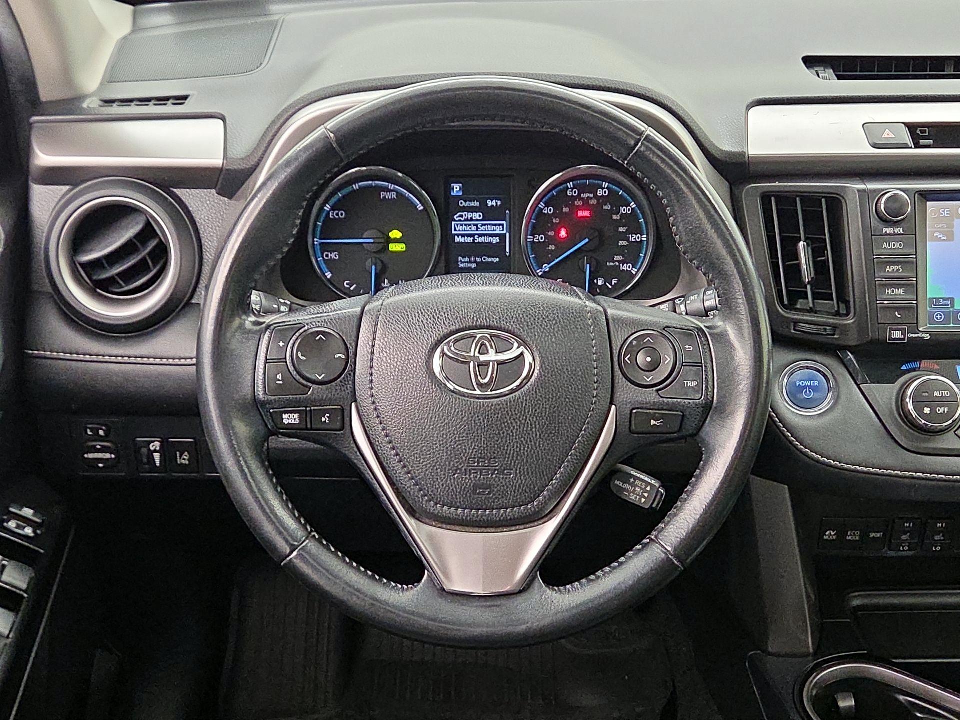 Thumbnail: 2017 Toyota RAV4 - 10