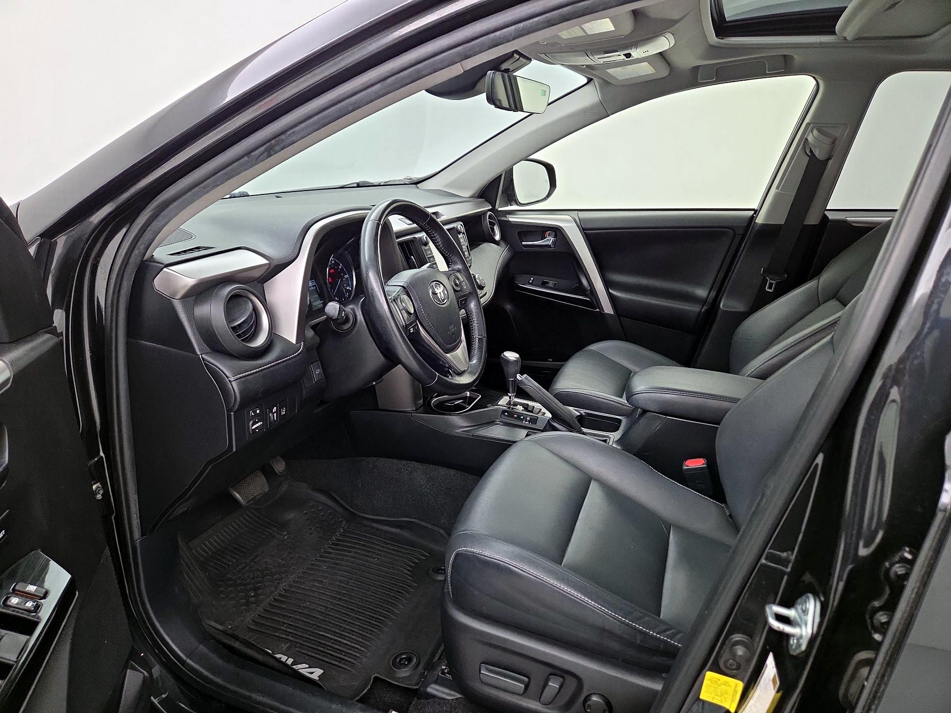 Thumbnail: 2017 Toyota RAV4 - 11
