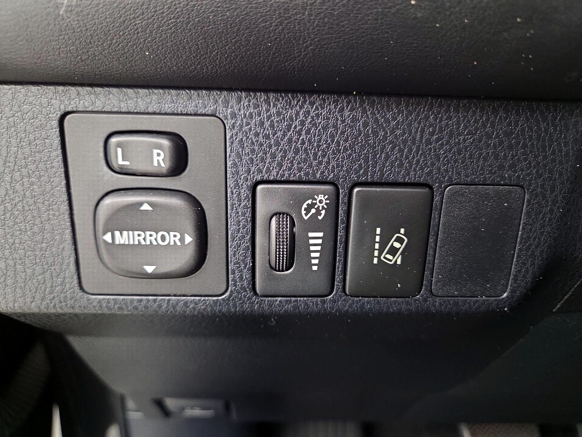 Thumbnail: 2017 Toyota RAV4 - 13