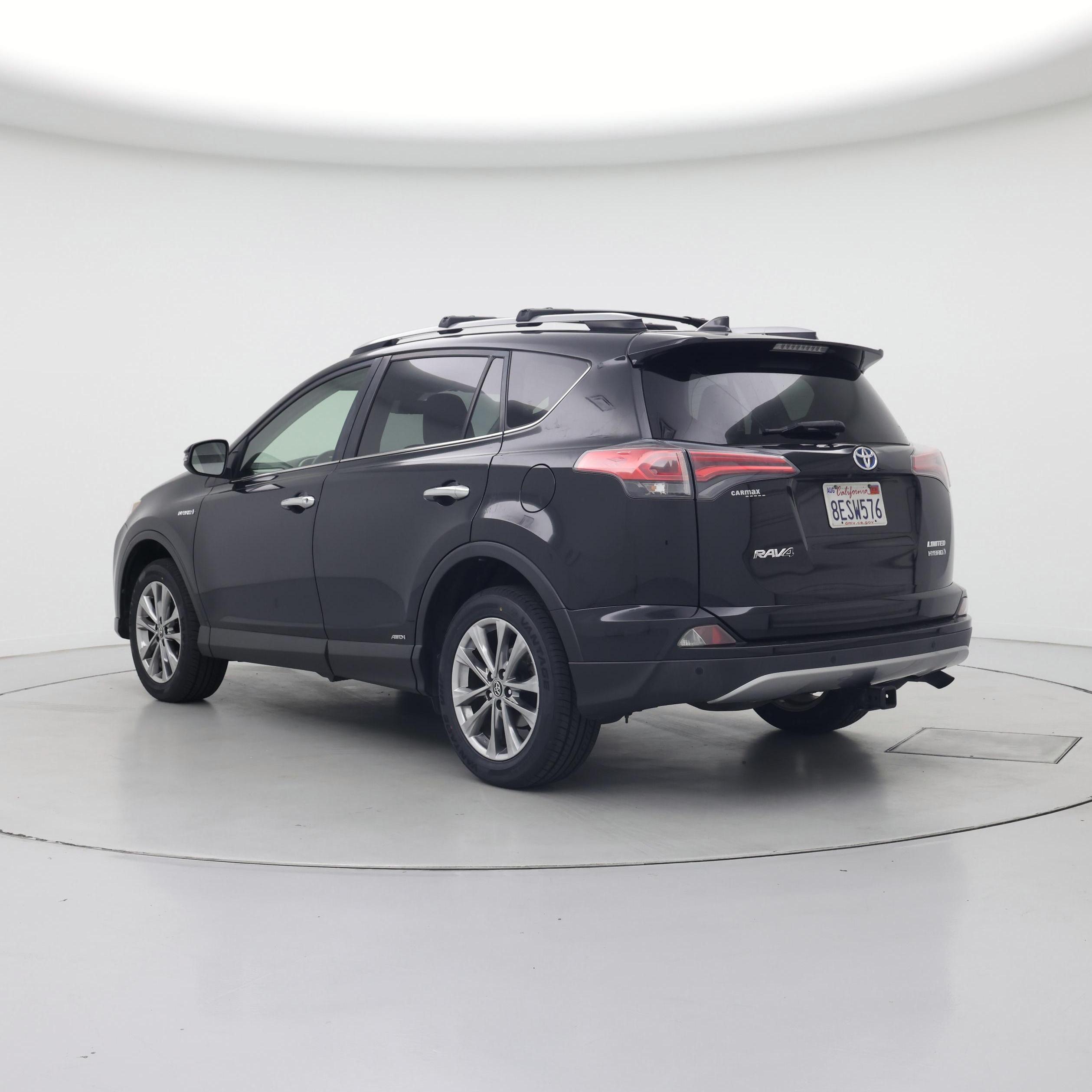Thumbnail: 2017 Toyota RAV4 - 2