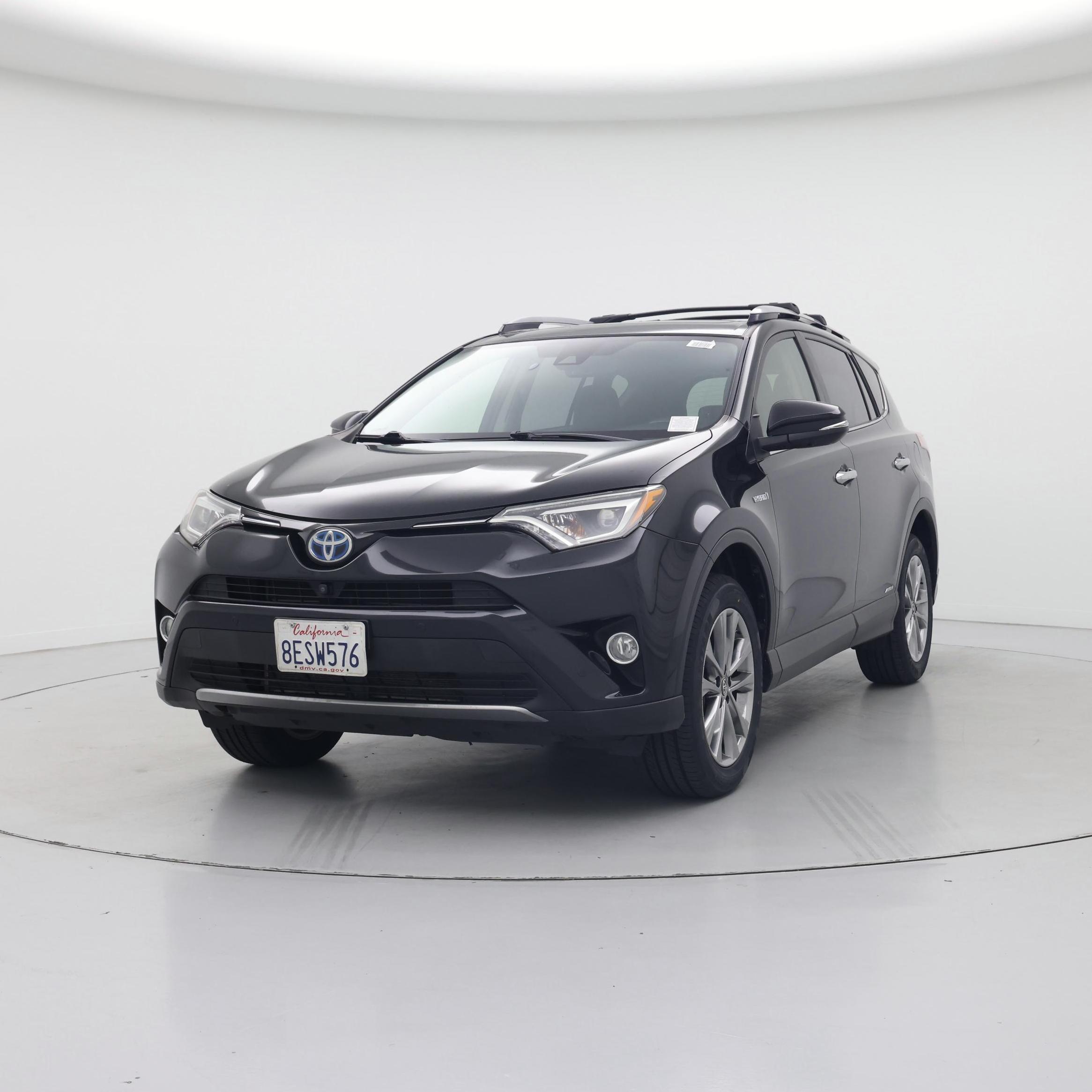 Thumbnail: 2017 Toyota RAV4 - 4