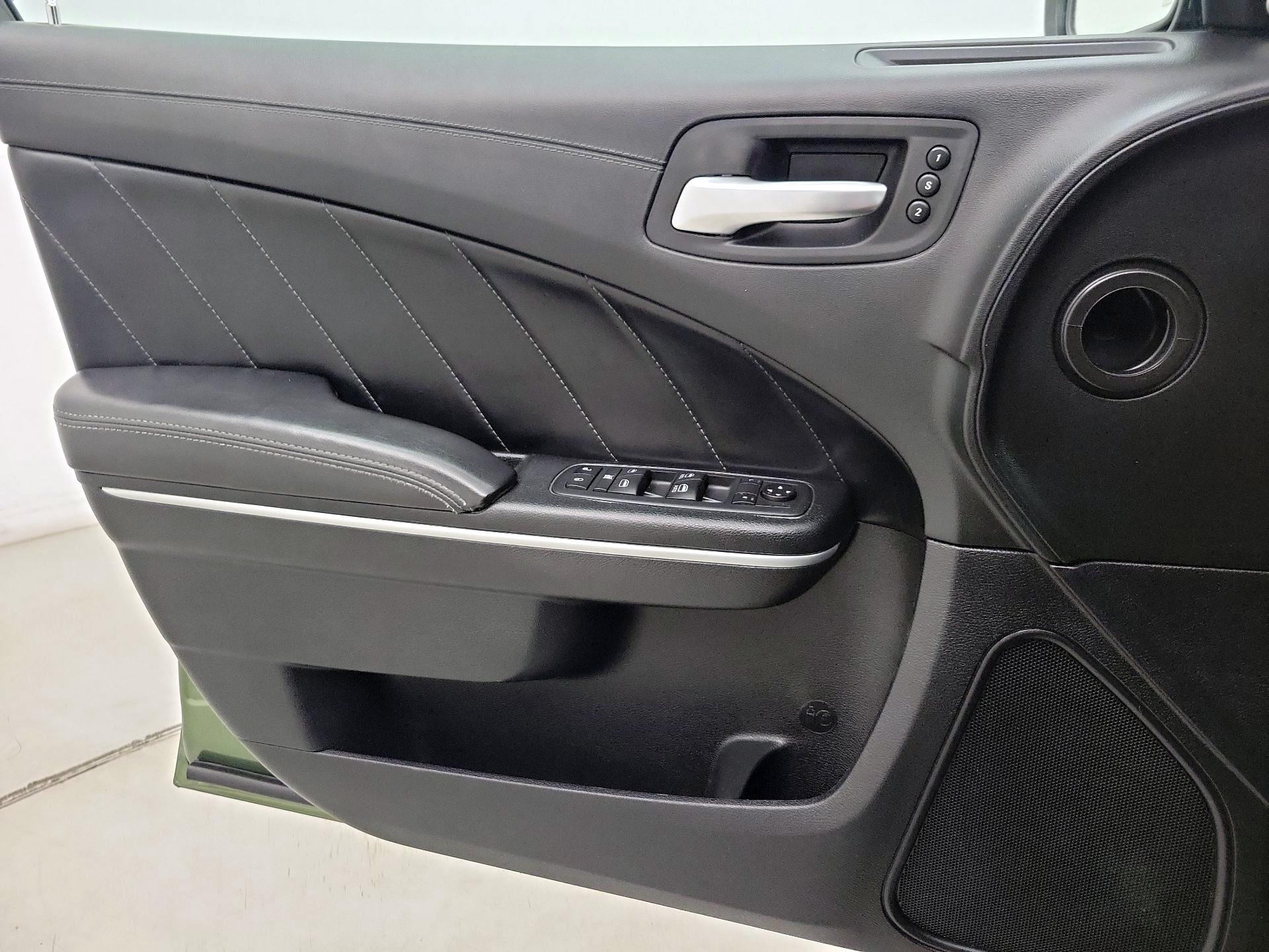 Thumbnail: 2020 Dodge Charger - 12