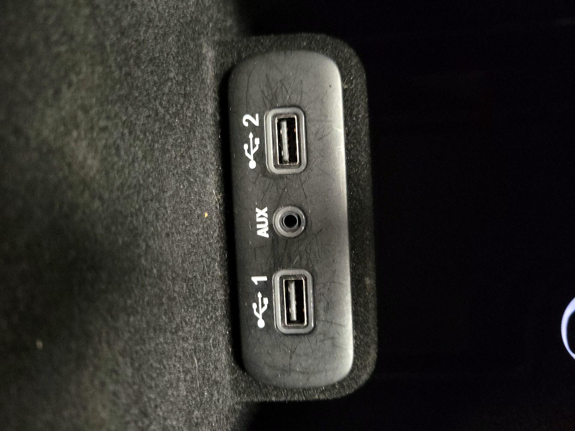 Thumbnail: 2020 Dodge Charger - 18