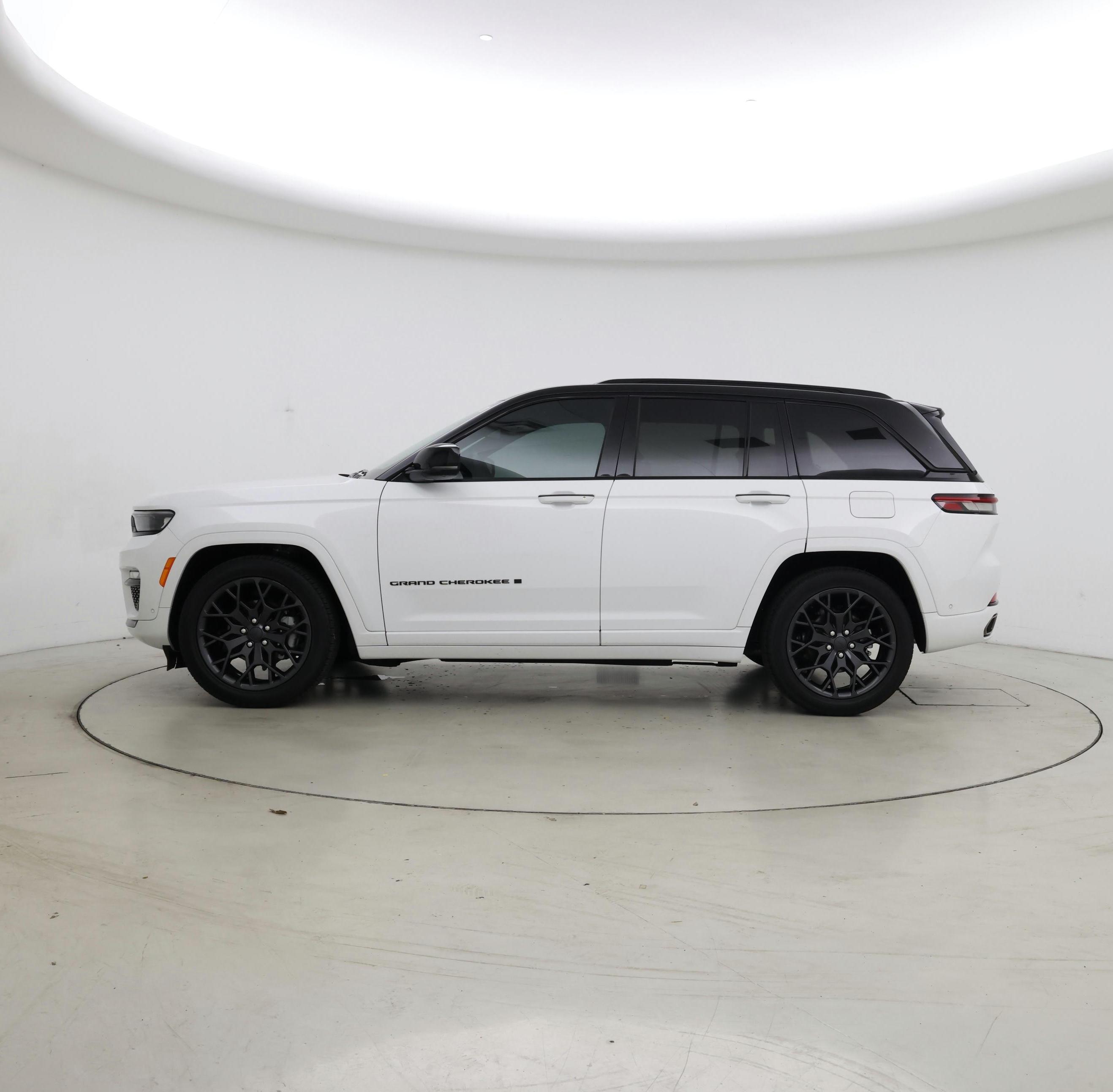 Thumbnail: 2025 Jeep Grand Cherokee - 3