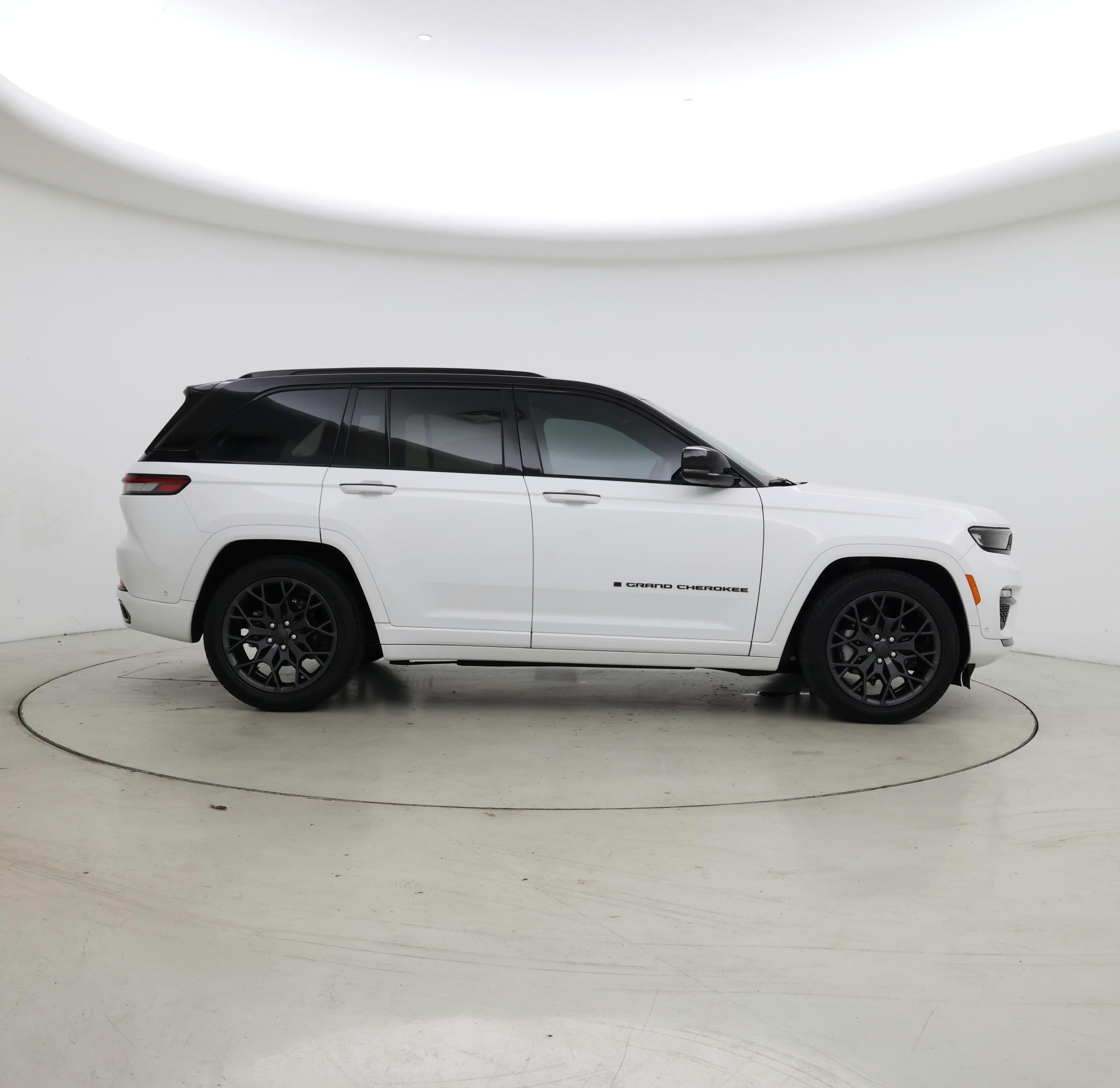 Thumbnail: 2025 Jeep Grand Cherokee - 7