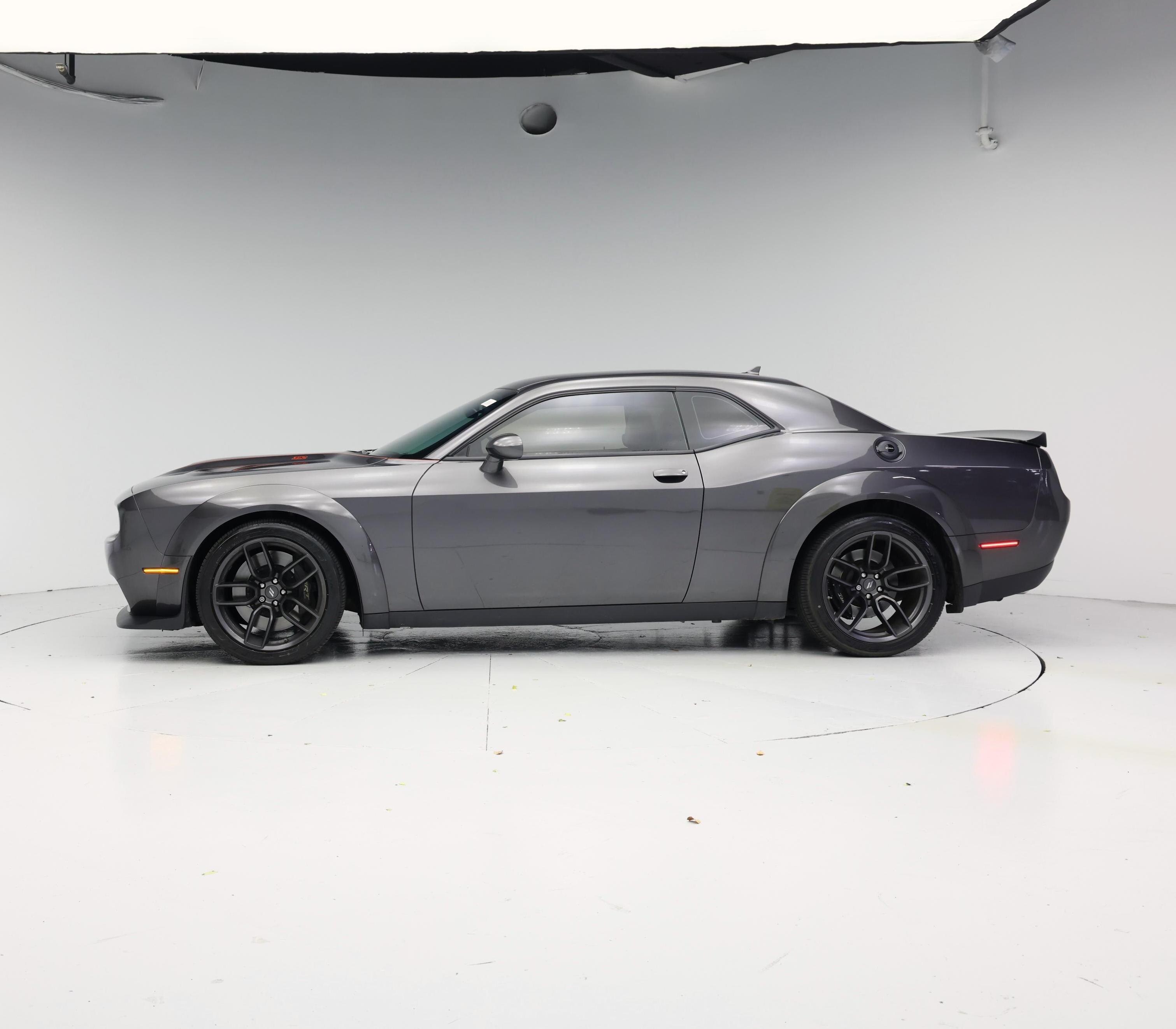 Thumbnail: 2021 Dodge Challenger - 3