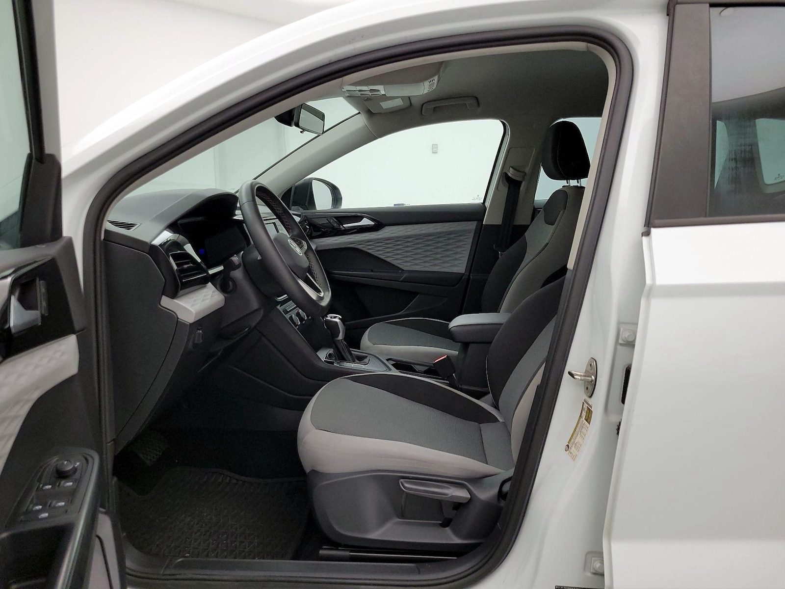 2022 Volkswagen Taos S - Photo 12