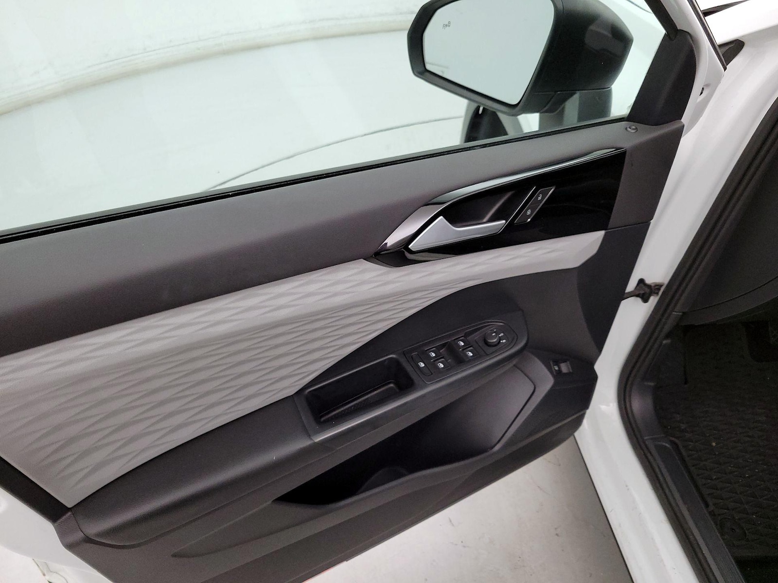 2022 Volkswagen Taos S - Photo 13