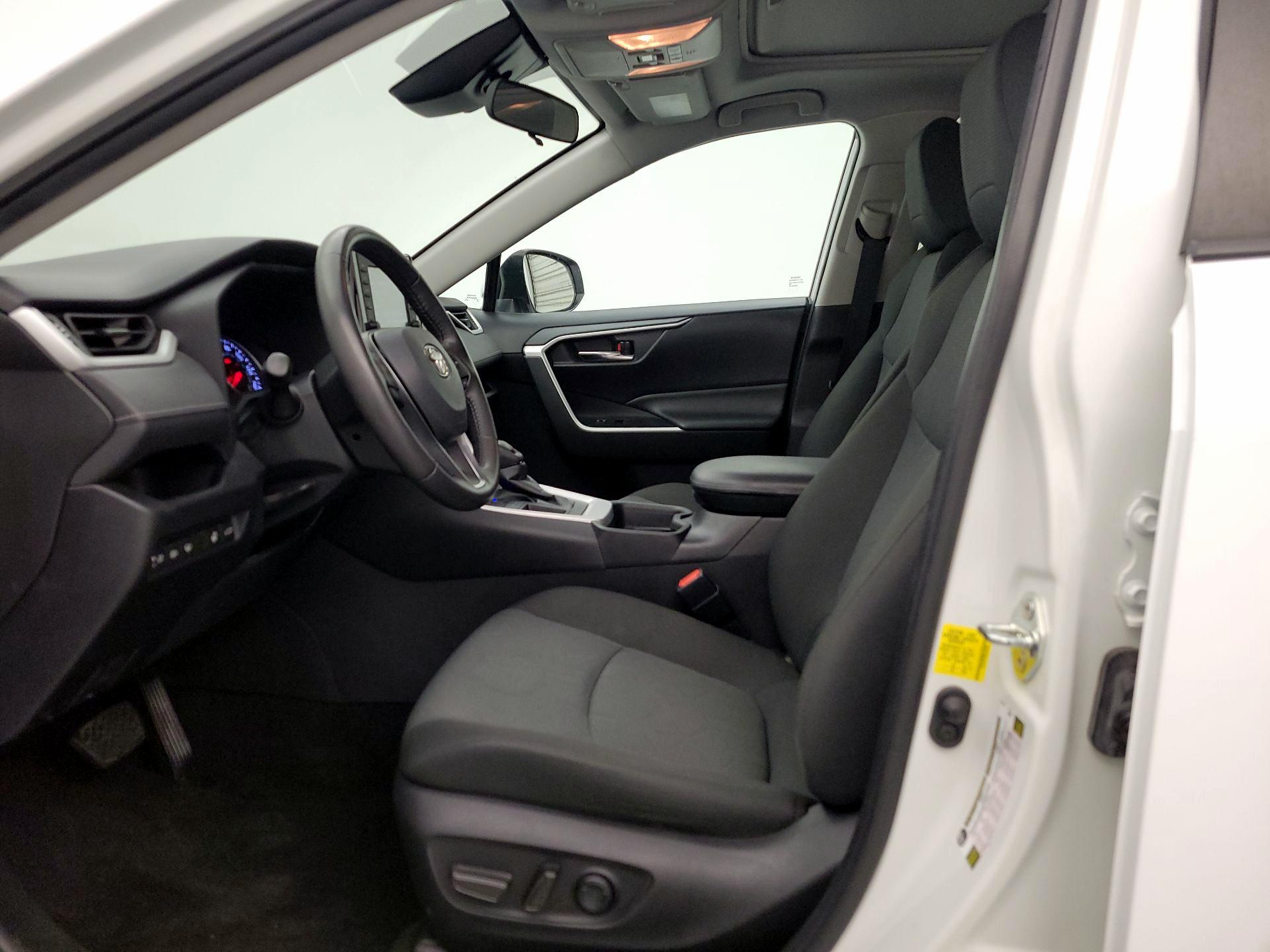 Thumbnail: 2021 Toyota RAV4 - 11