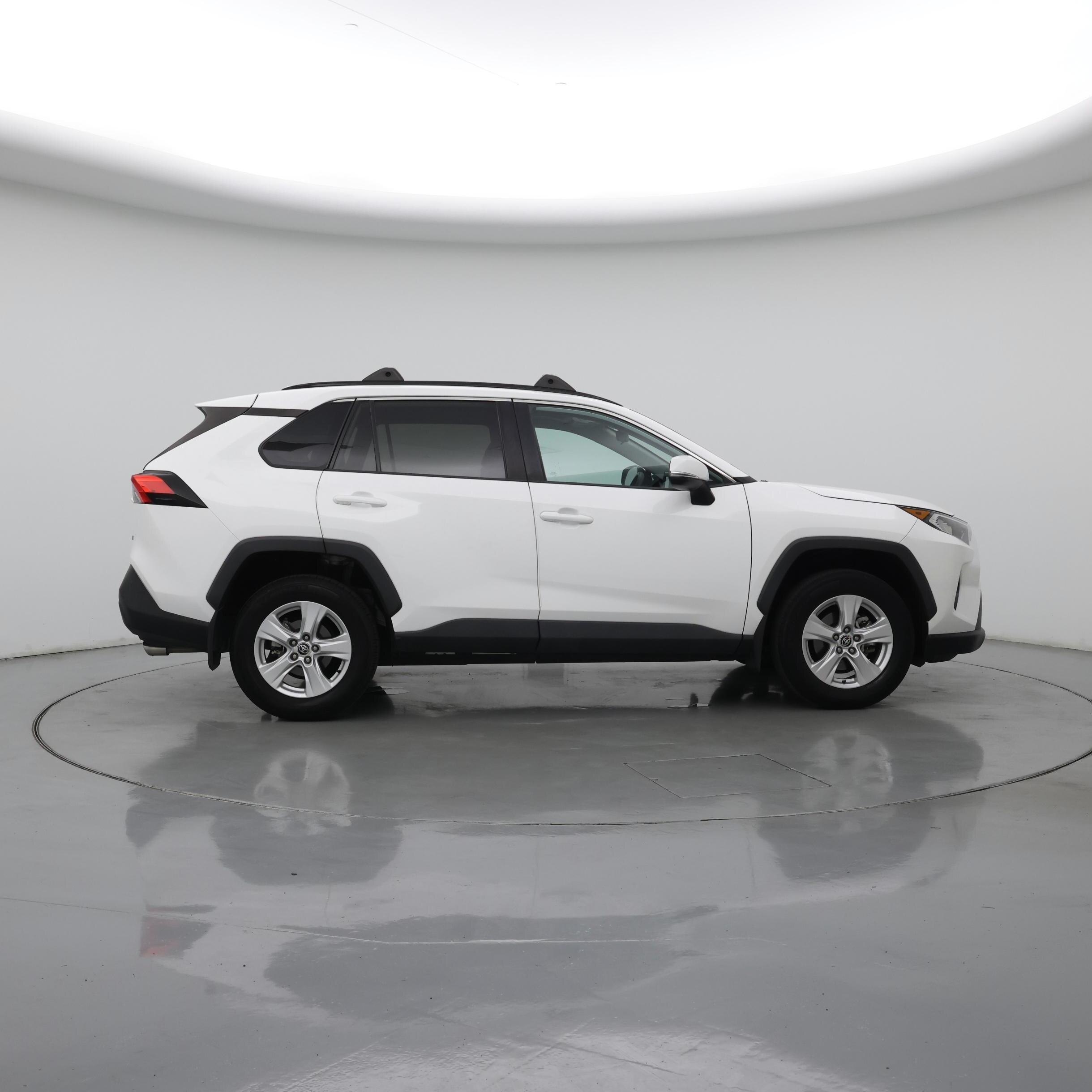 Thumbnail: 2021 Toyota RAV4 - 7