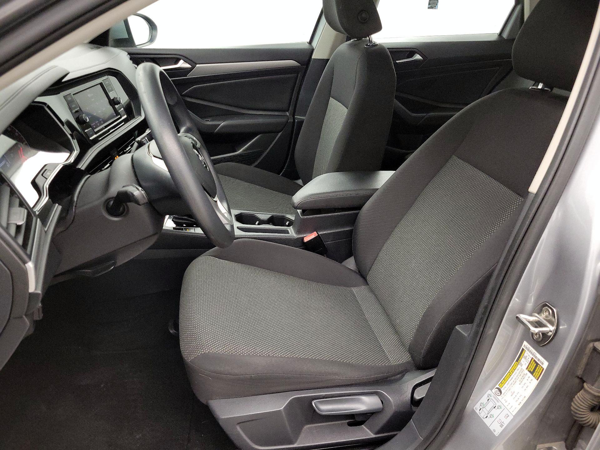Thumbnail: 2019 Volkswagen Jetta - 11