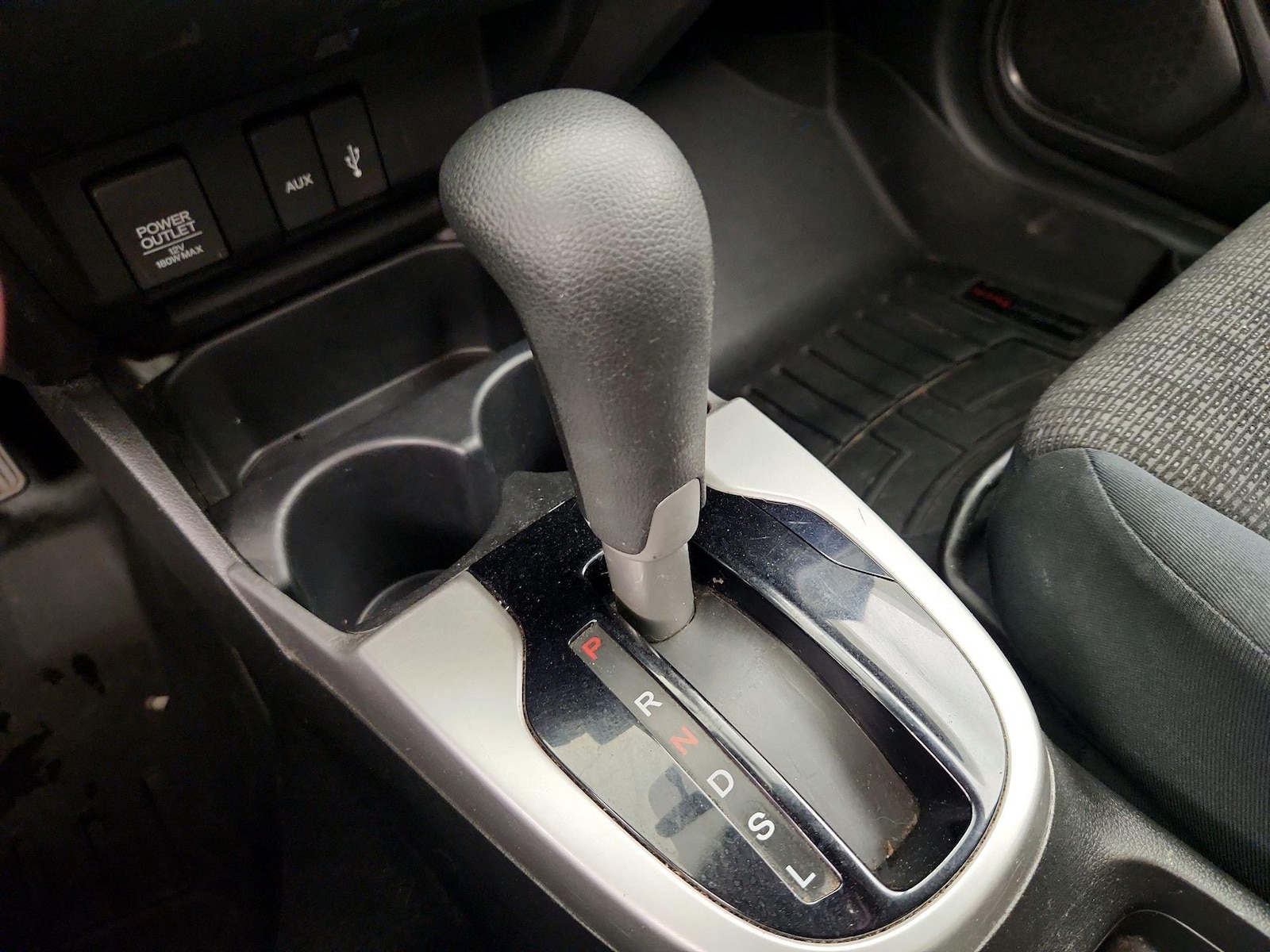 2016 Honda Fit LX - Photo 18
