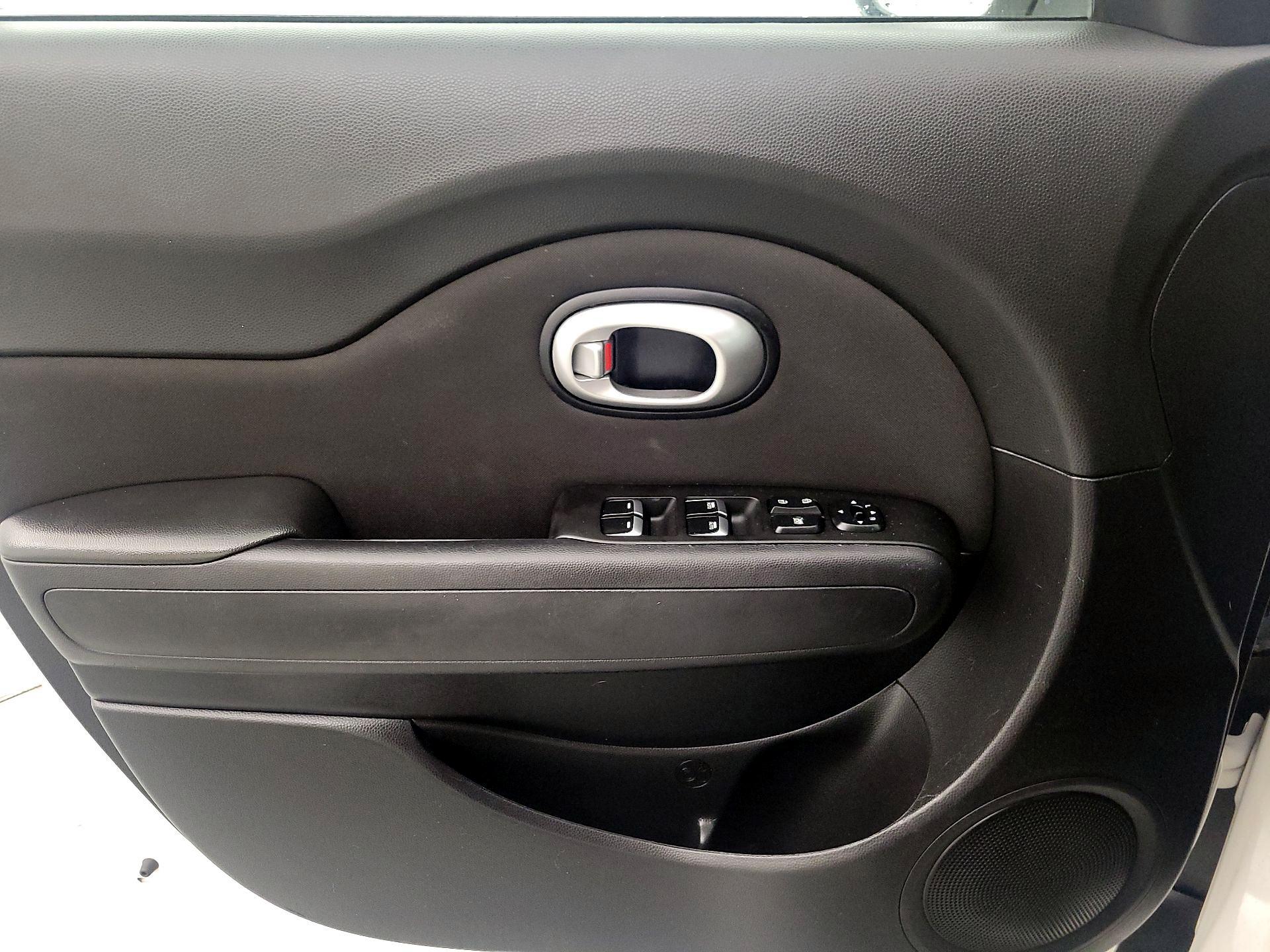 Thumbnail: 2019 Kia Soul - 12