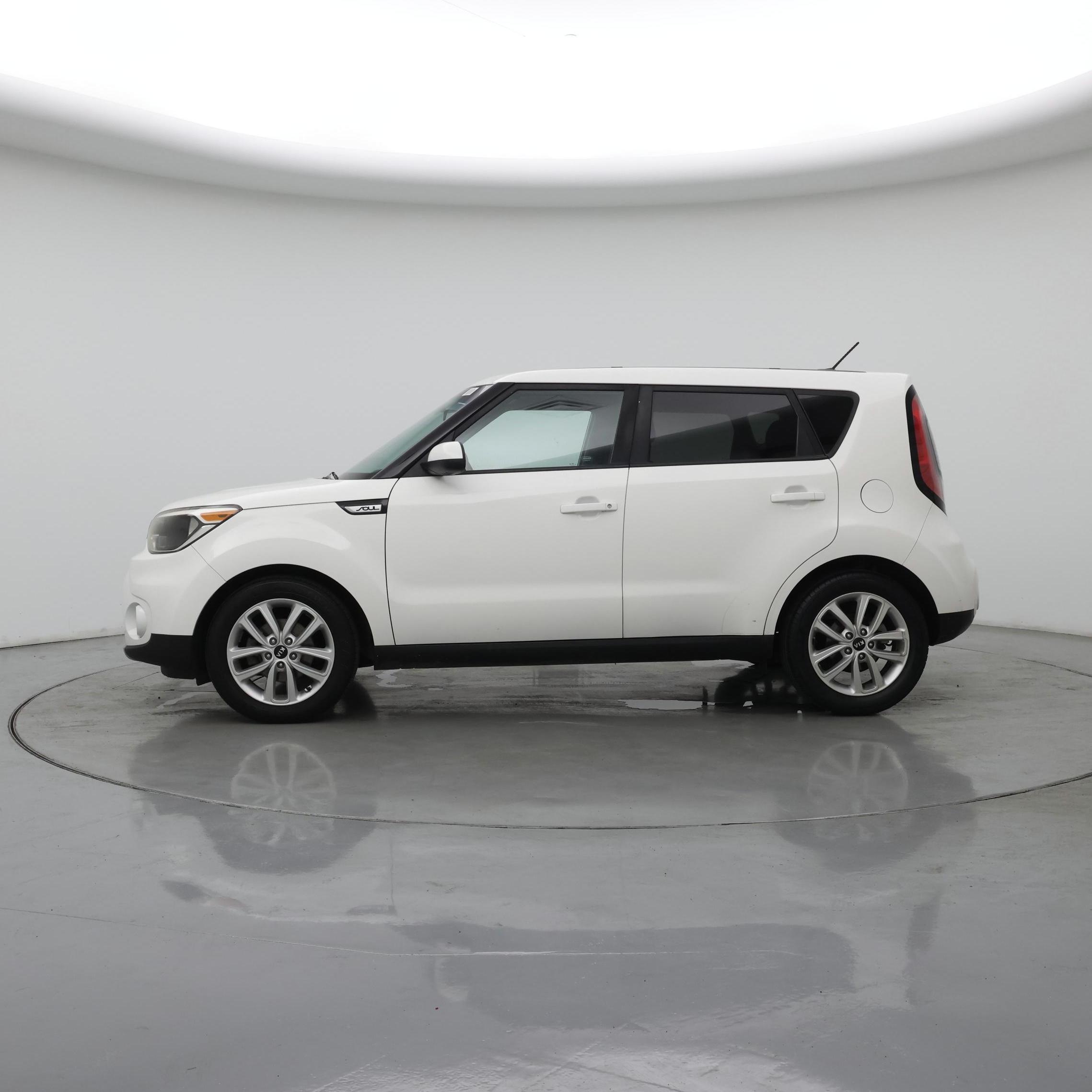 Thumbnail: 2019 Kia Soul - 3