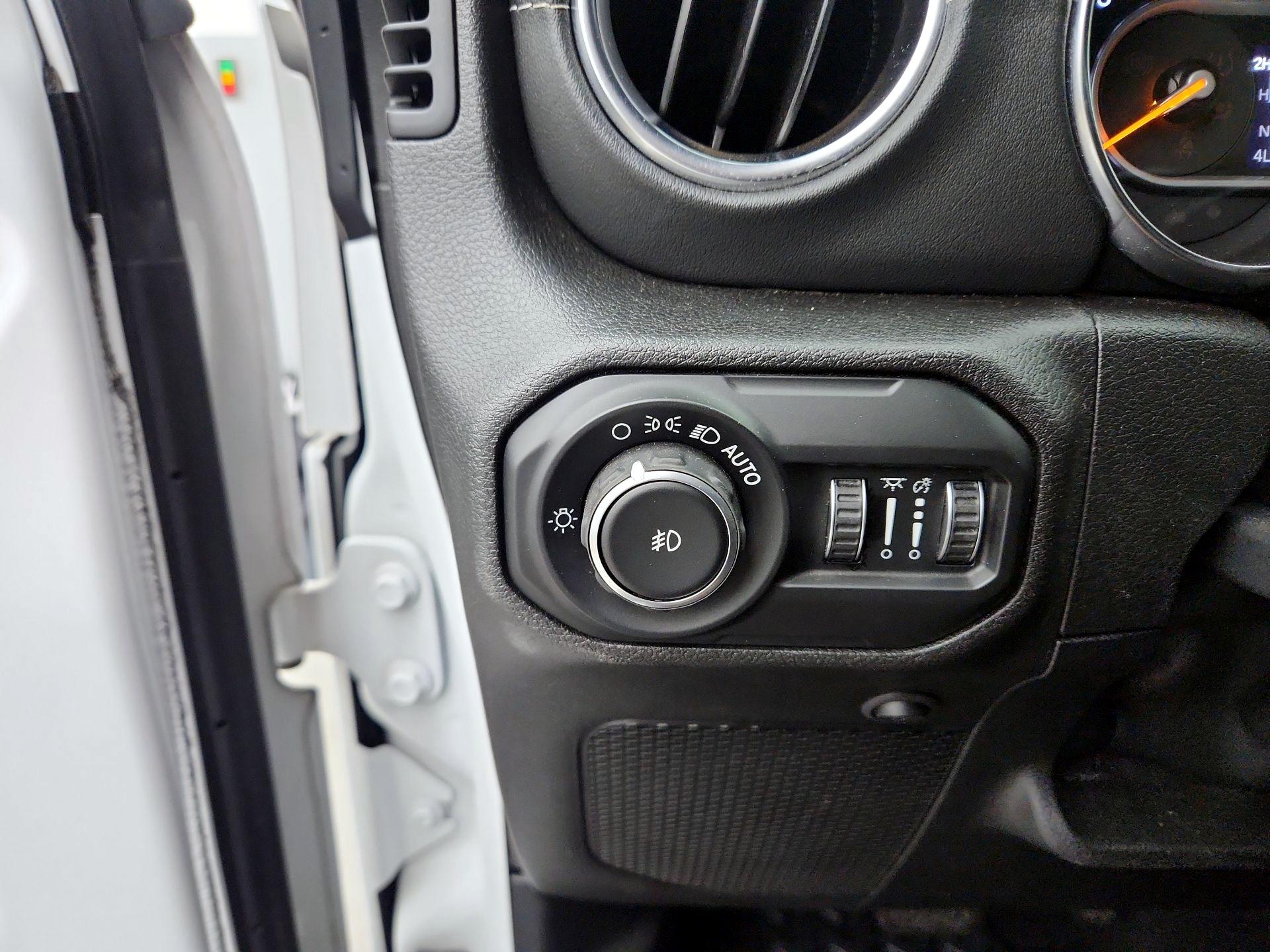 Thumbnail: 2020 Jeep Wrangler - 13