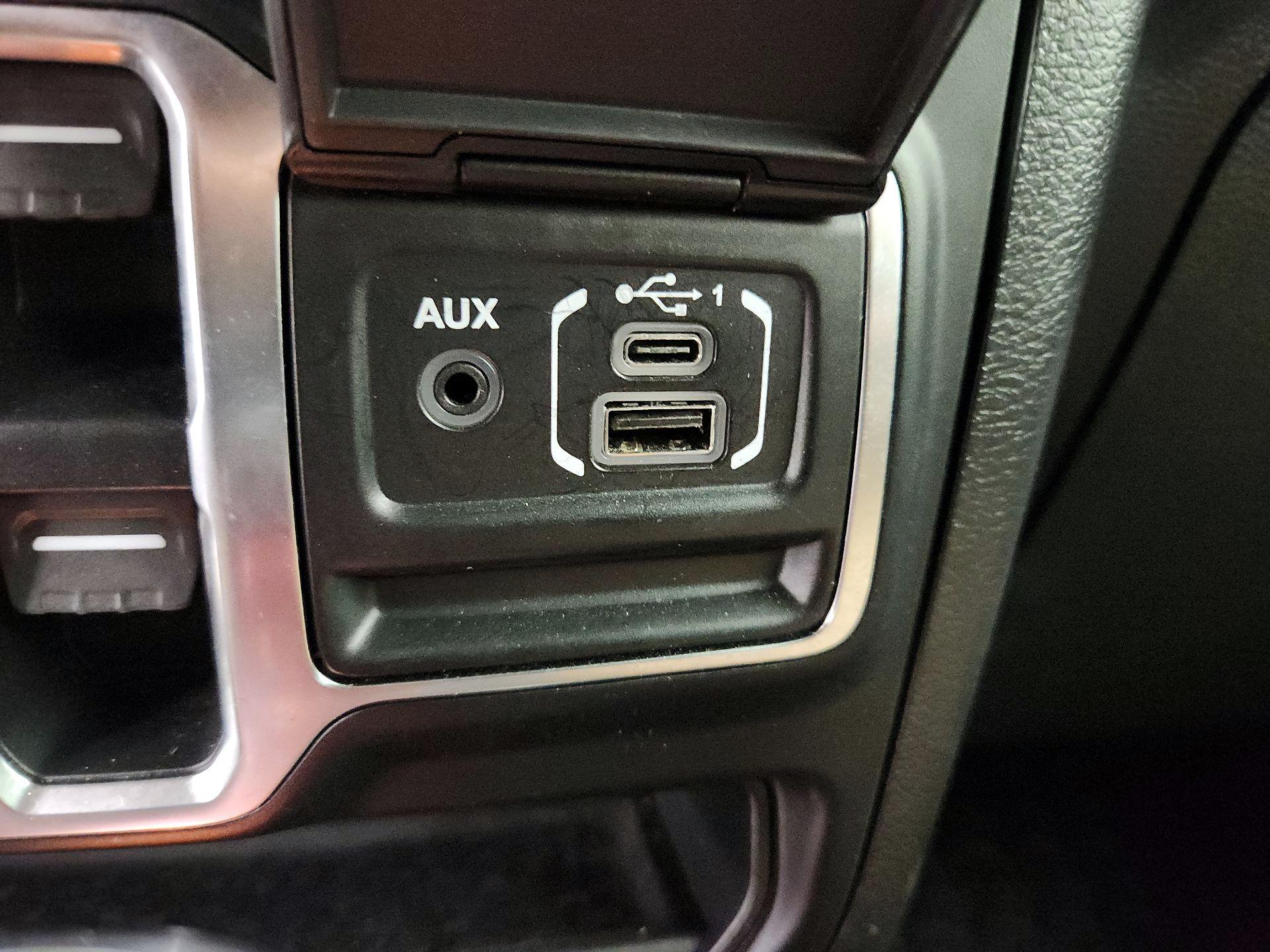 Thumbnail: 2020 Jeep Wrangler - 19