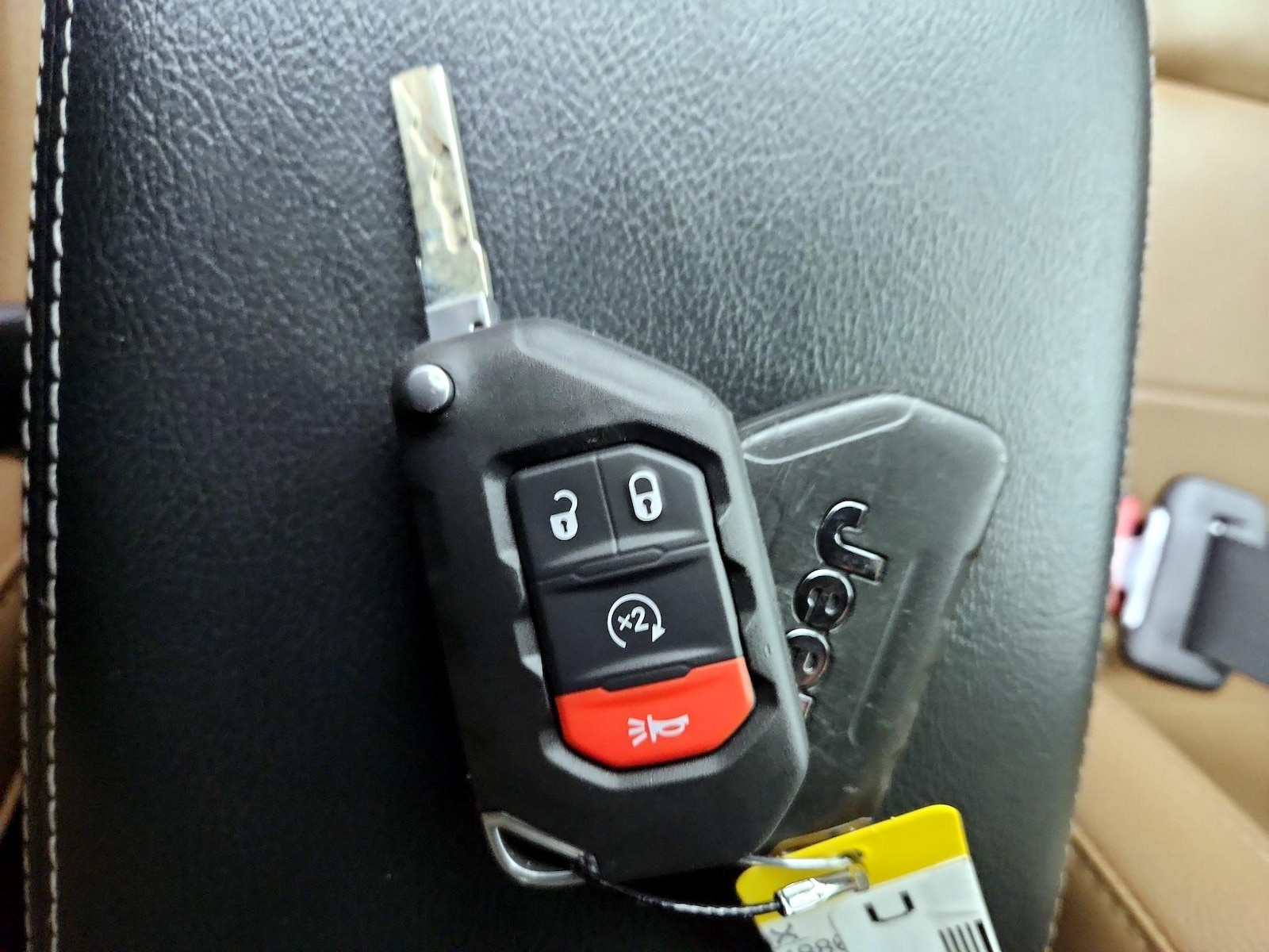 2020 Jeep Wrangler Unlimited Sahara - Photo 24