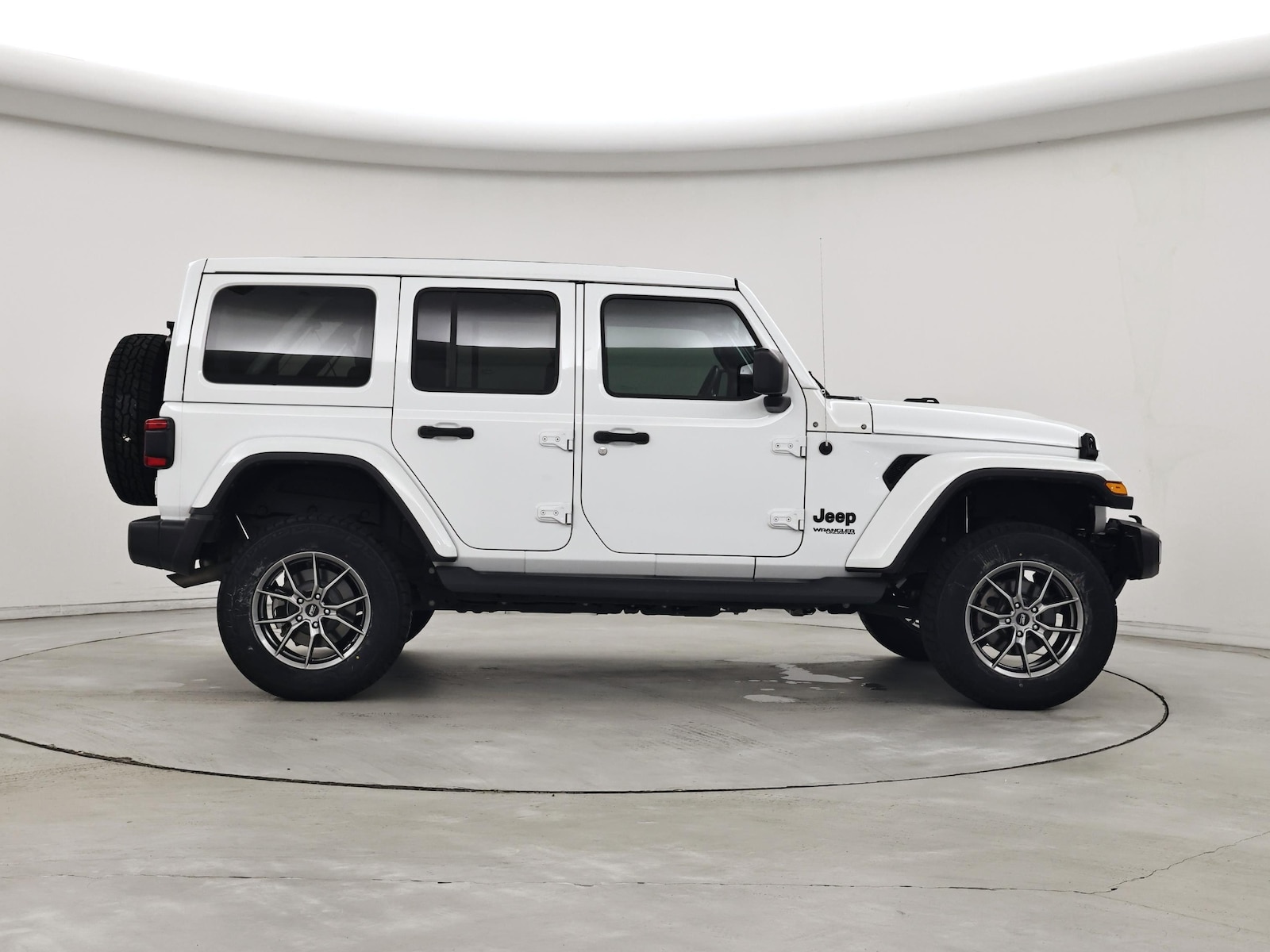 2020 Jeep Wrangler Unlimited Sahara - Photo 8
