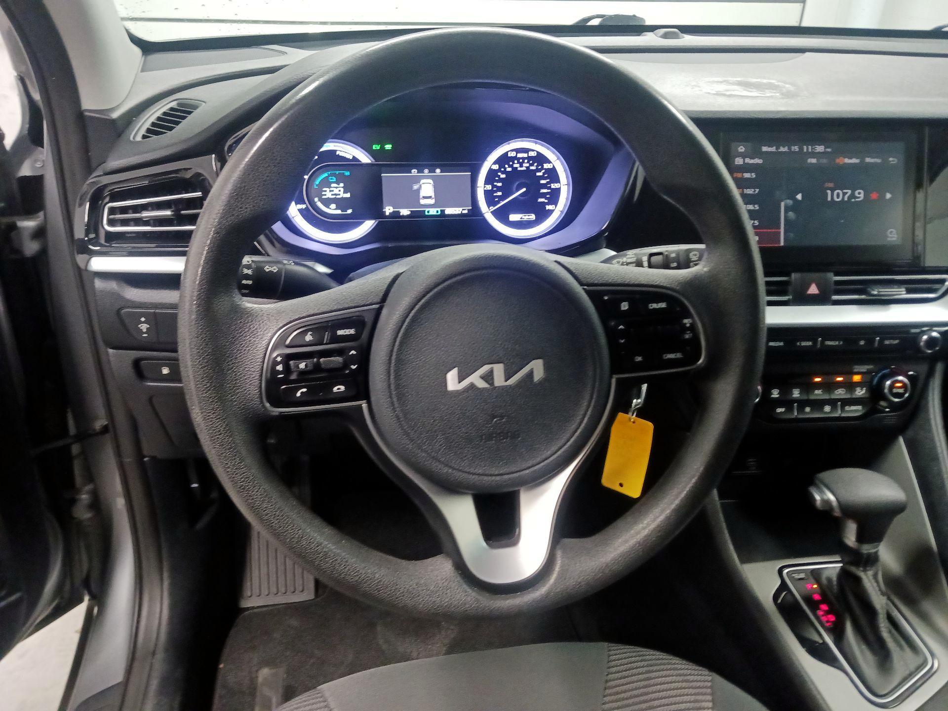 Thumbnail: 2022 Kia Niro - 10