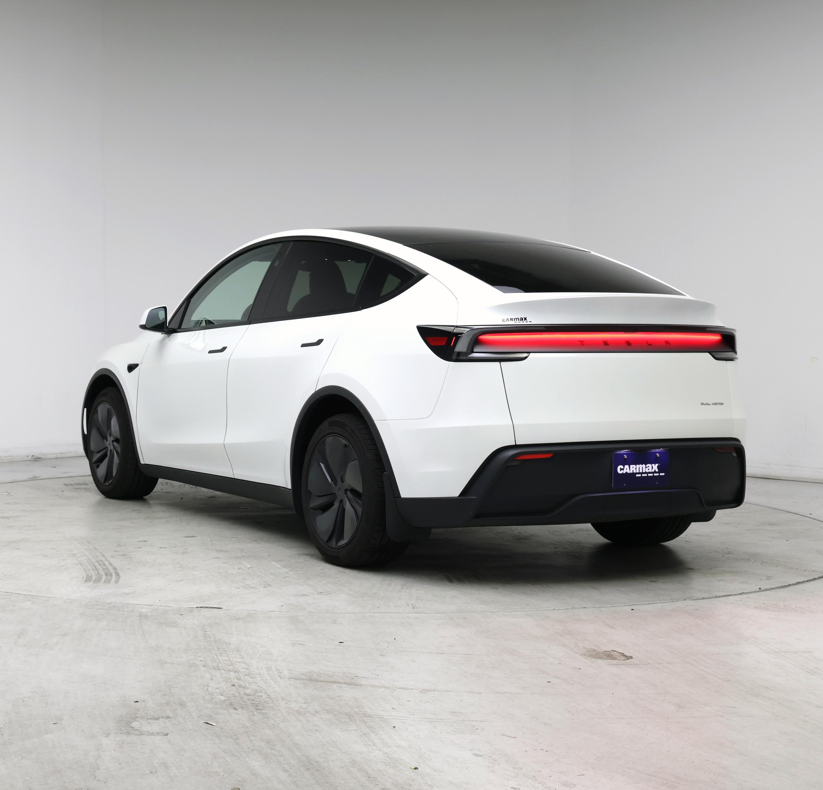 Thumbnail: 2026 Tesla Model Y - 2