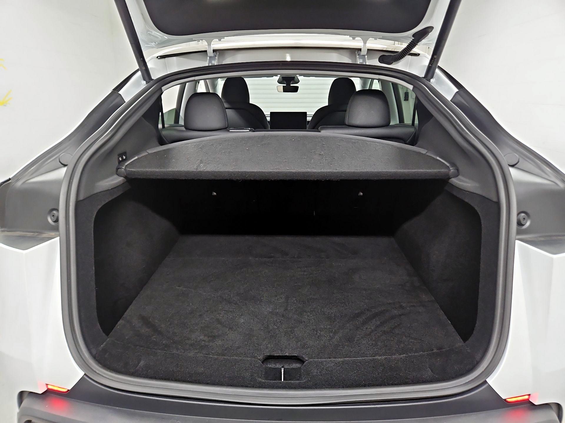 Thumbnail: 2026 Tesla Model Y - 20