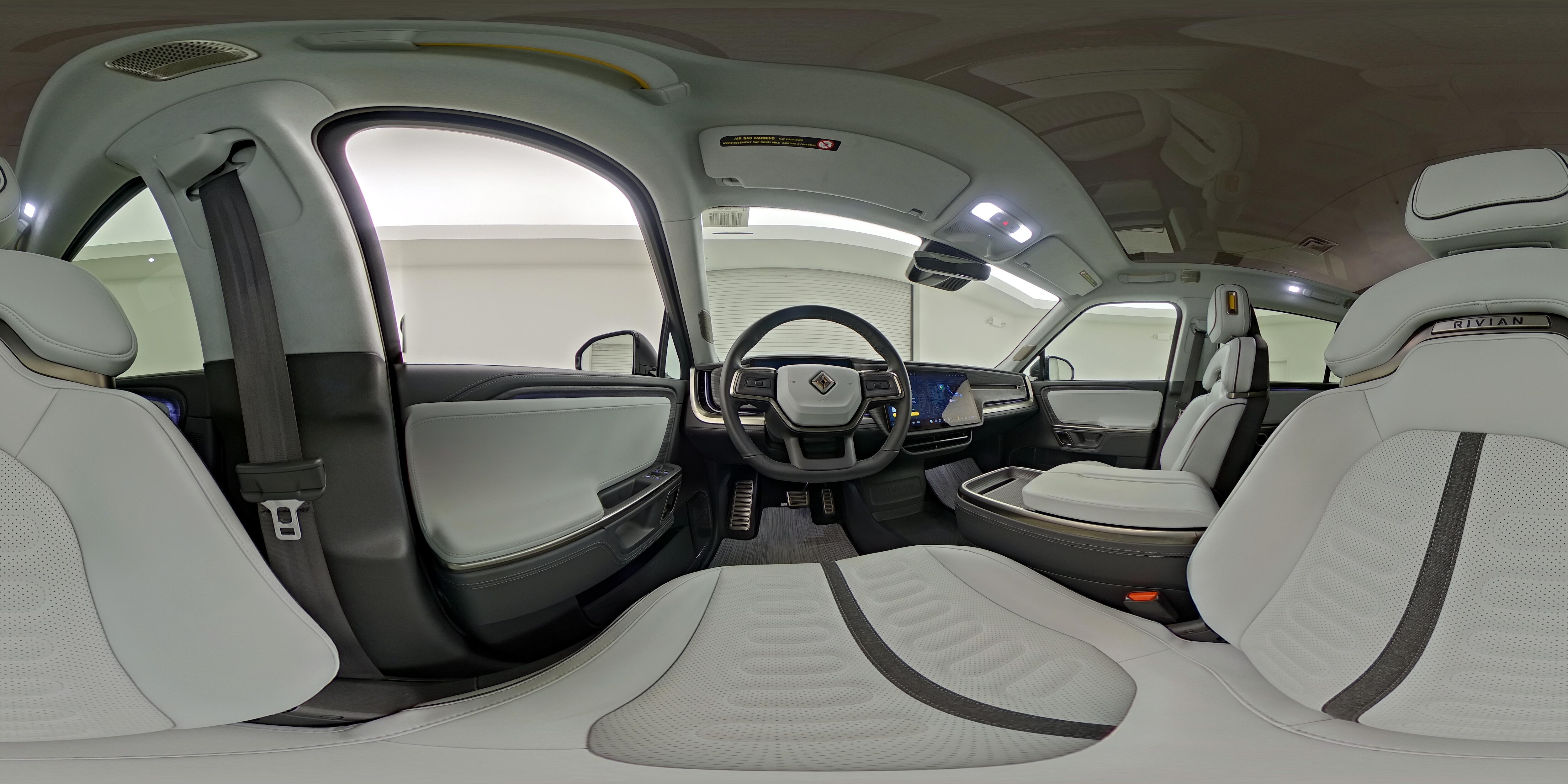2024 Rivian R1S Adventure - Photo 27