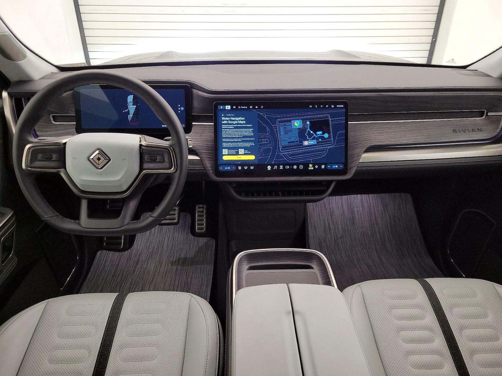 2024 Rivian R1S Adventure - Photo 10