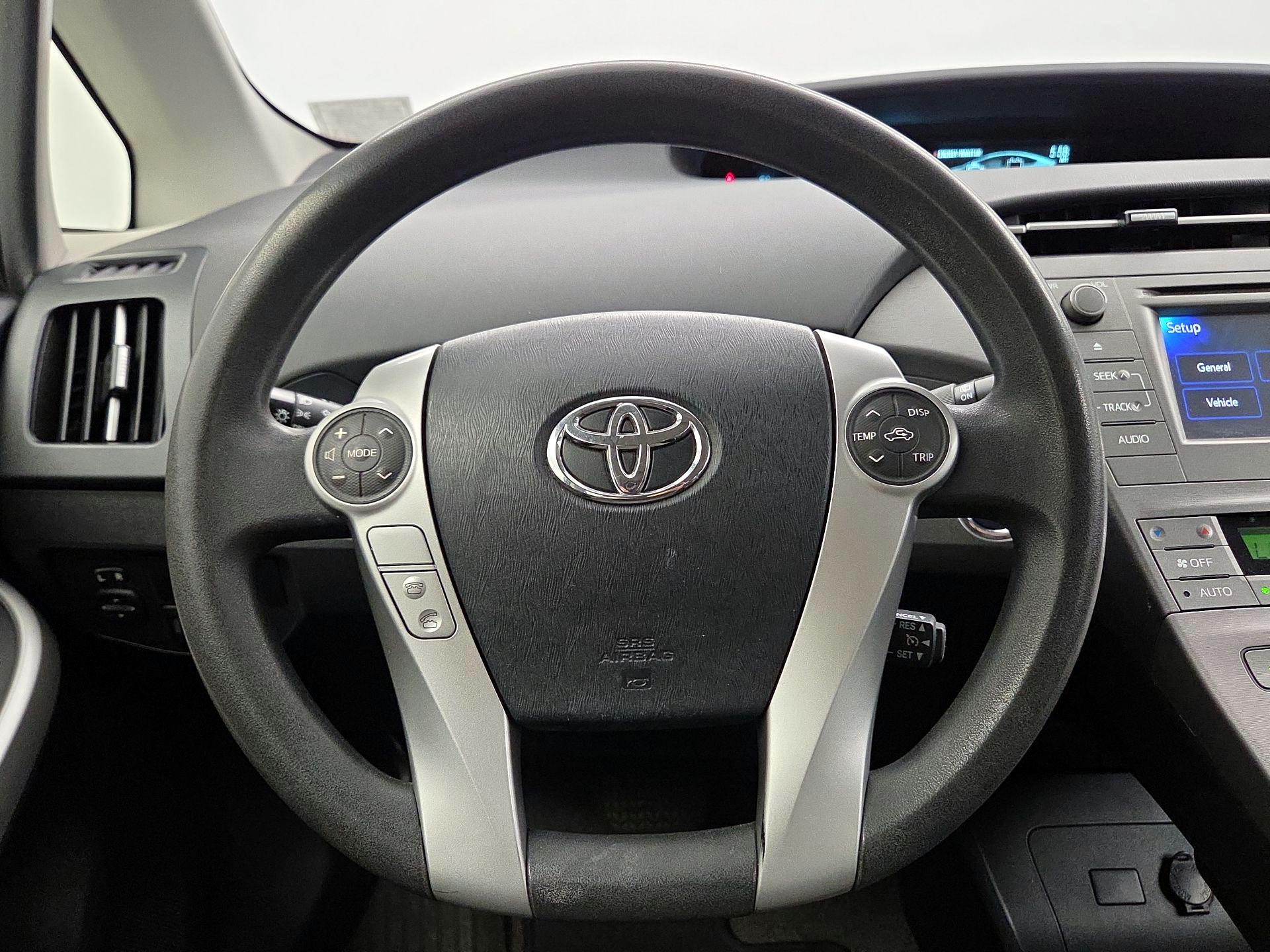 Thumbnail: 2015 Toyota Prius - 10