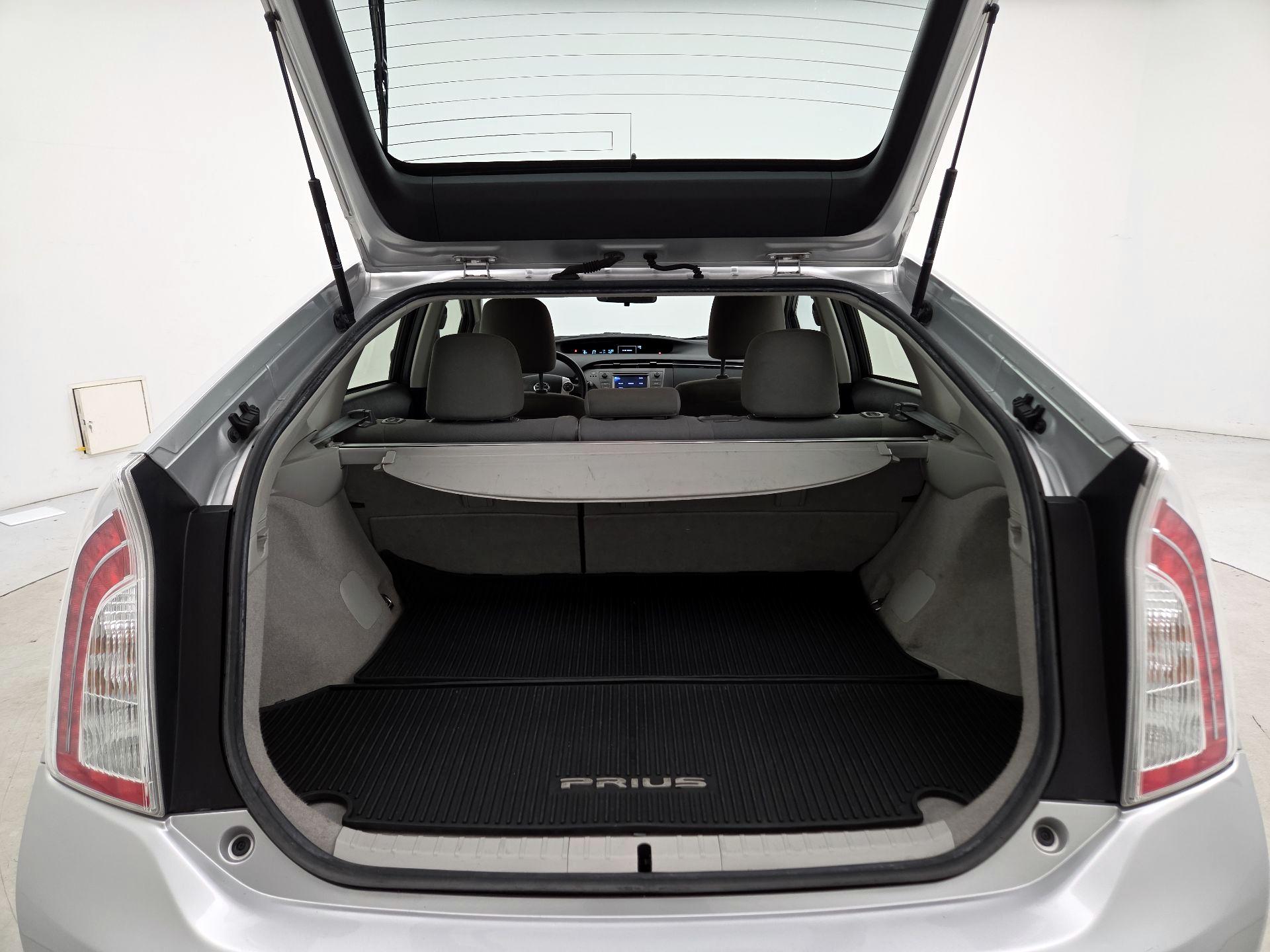 Thumbnail: 2015 Toyota Prius - 20